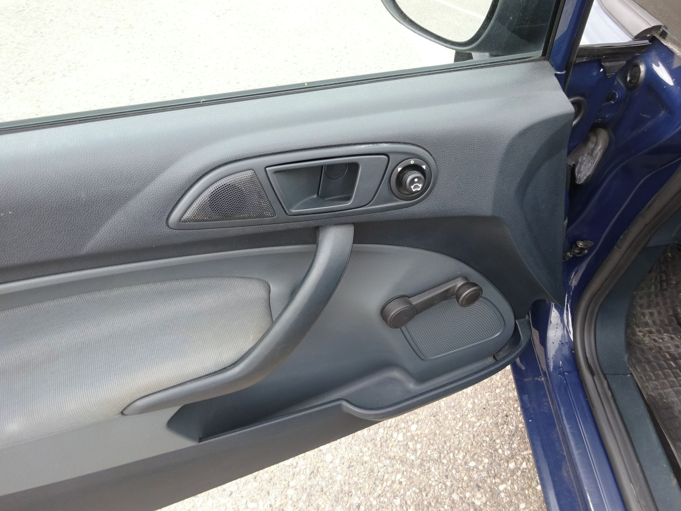 Ford Fiesta, 1.25i 44 KW  (DĚDICTVÍ) - fotka 6