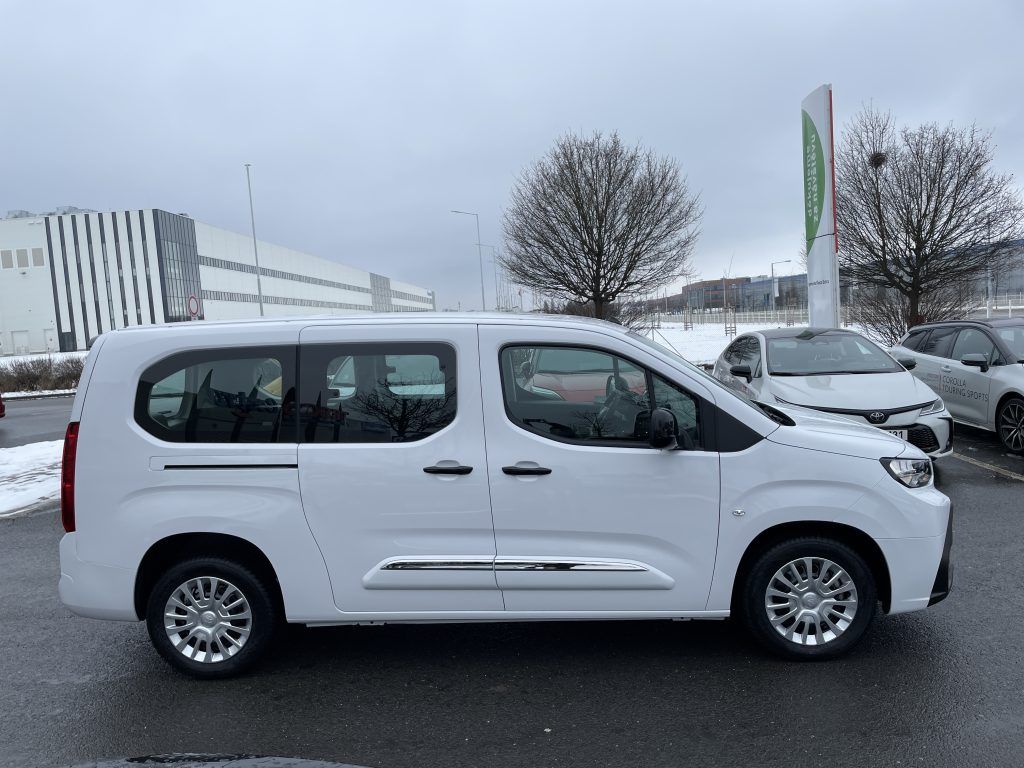 Toyota Proace City Verso, 1.2 Long Business ODBĚR IHNED - fotka 2