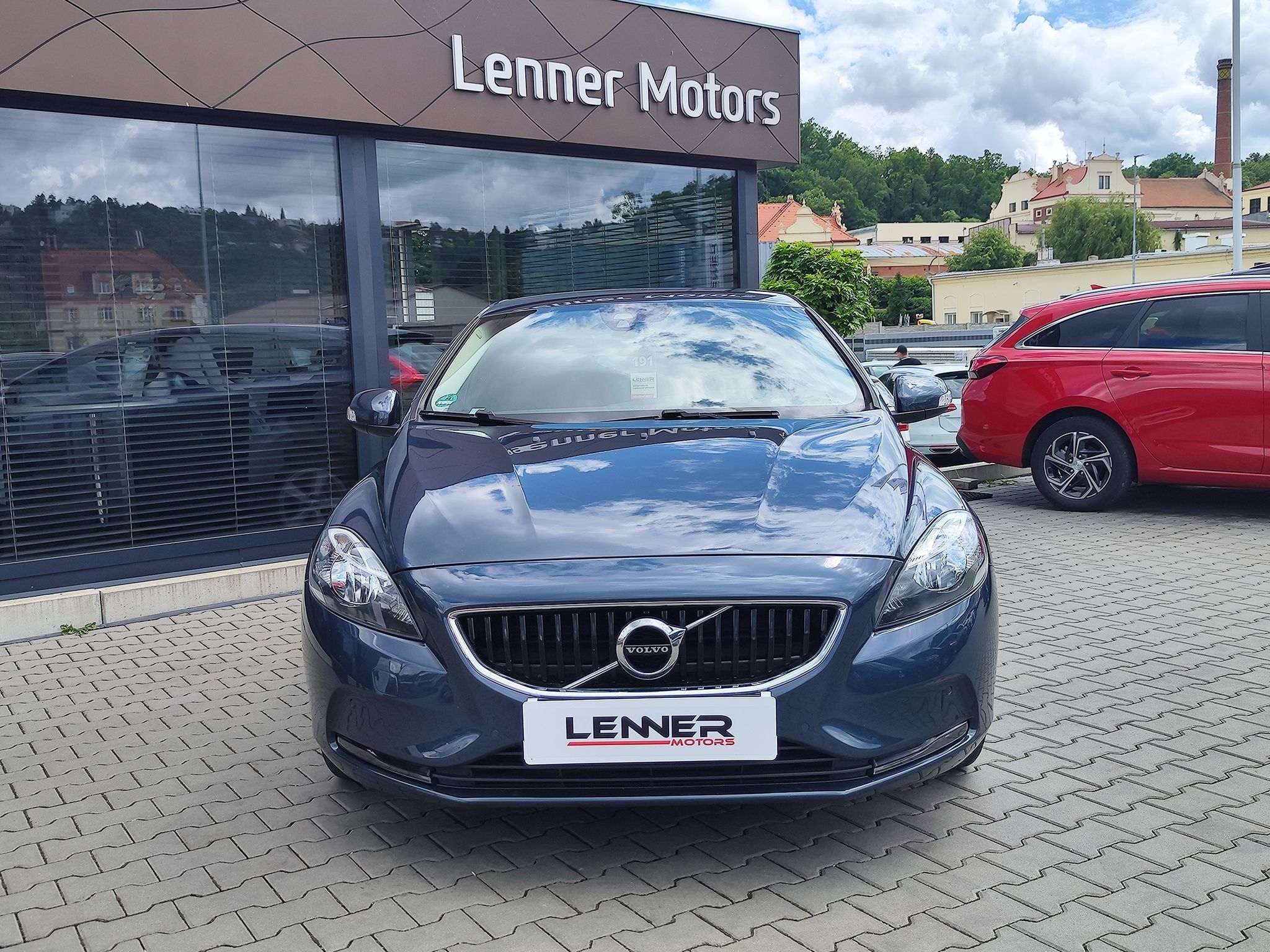 Volvo V40, 2.0i/90kW kinetic - fotka 2