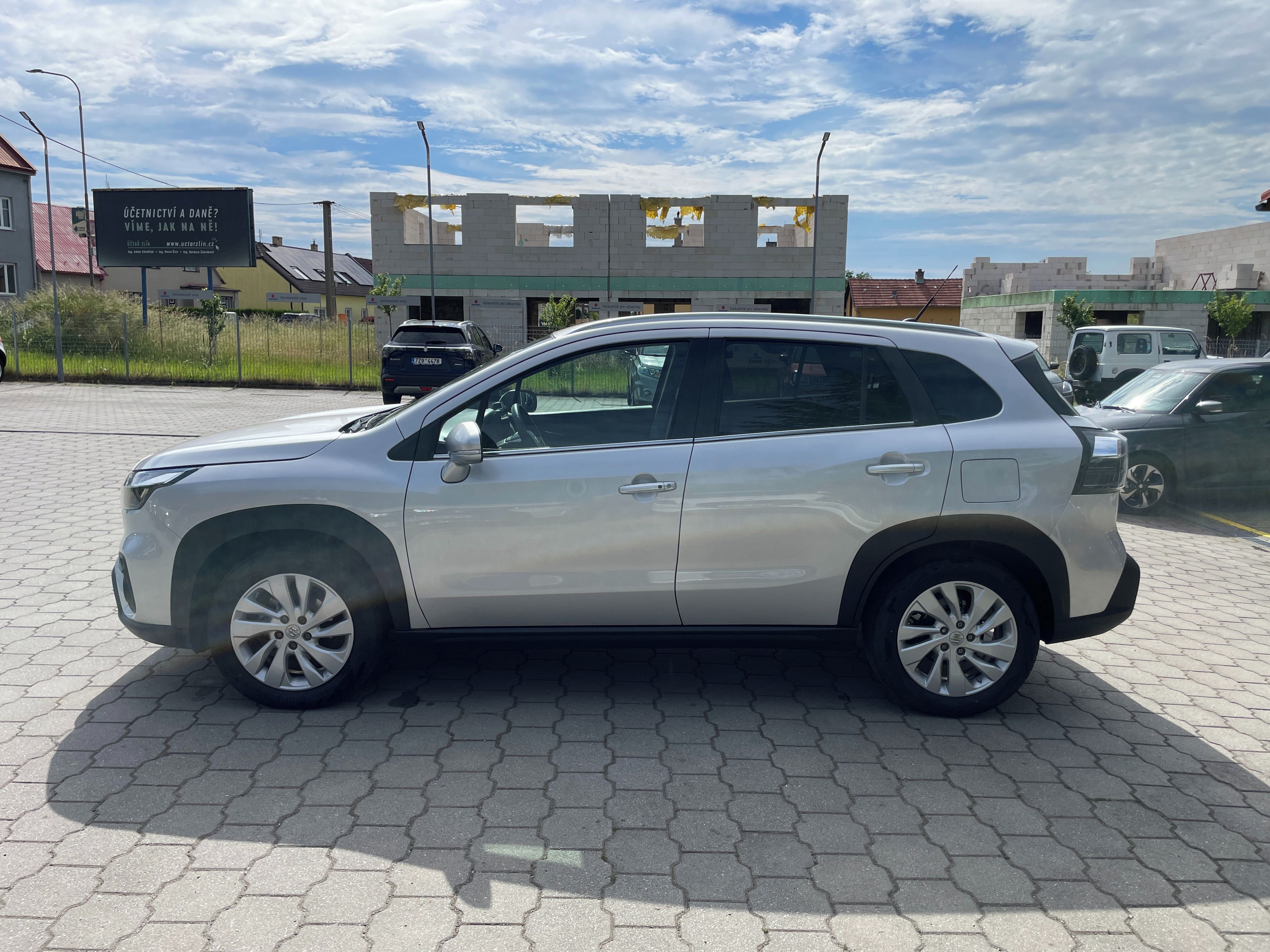 Suzuki S-Cross, 1,4 Premium 4x4 Hybrid - fotka 6