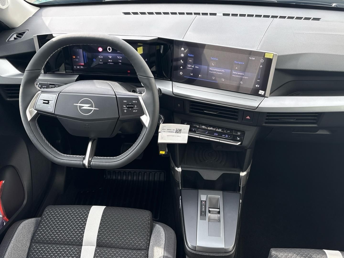 Opel Frontera, 1.2Hybrid Turbo 140k  107kW GS - fotka 4