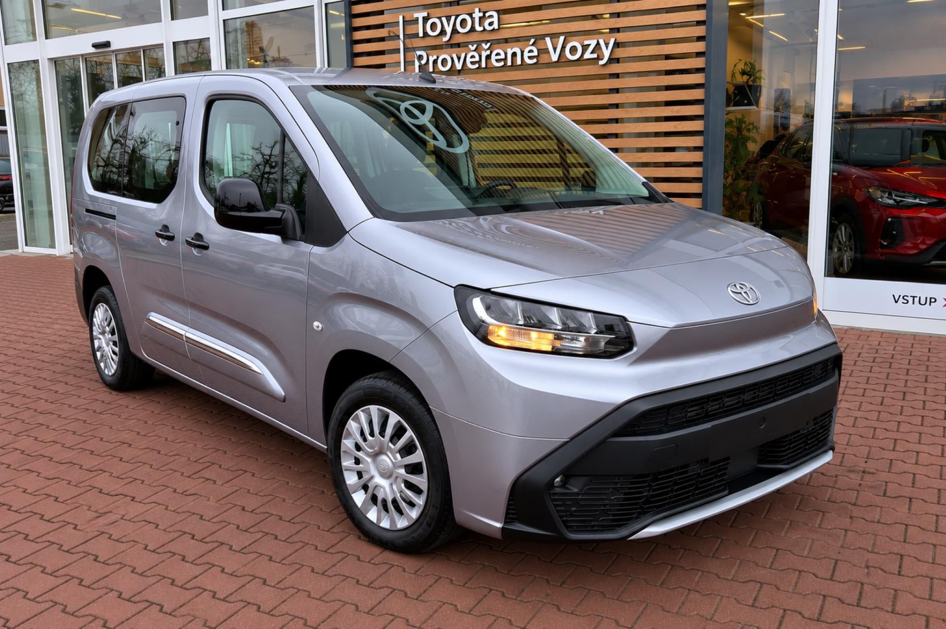 Toyota Proace City Verso, 1,5 D 8AT 130K BUSINESS - fotka 2
