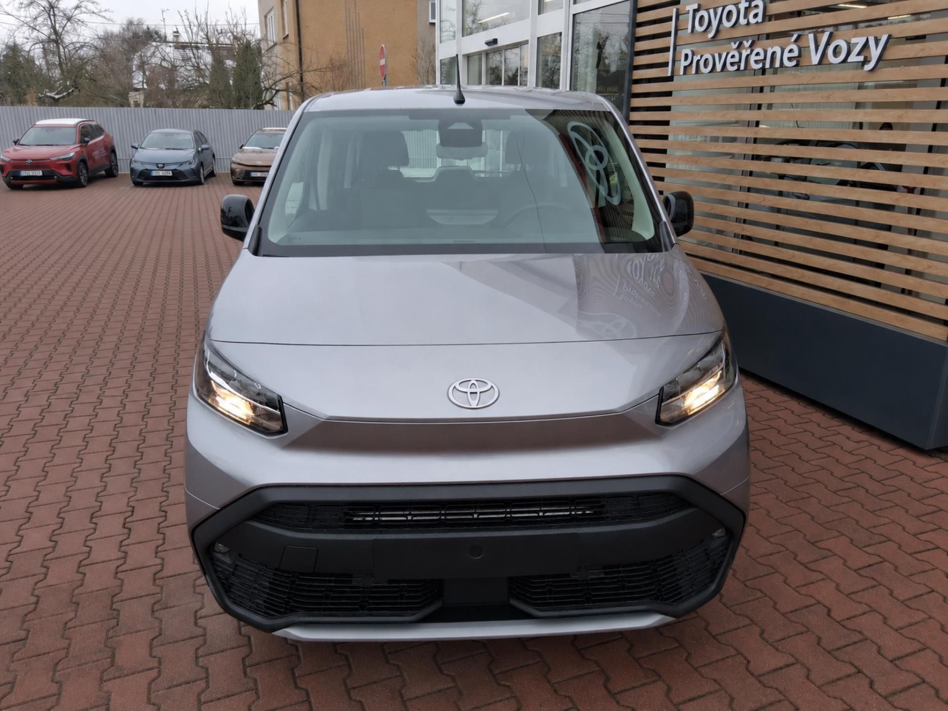 Toyota Proace City Verso, 1,5 D 8AT 130K BUSINESS - fotka 4
