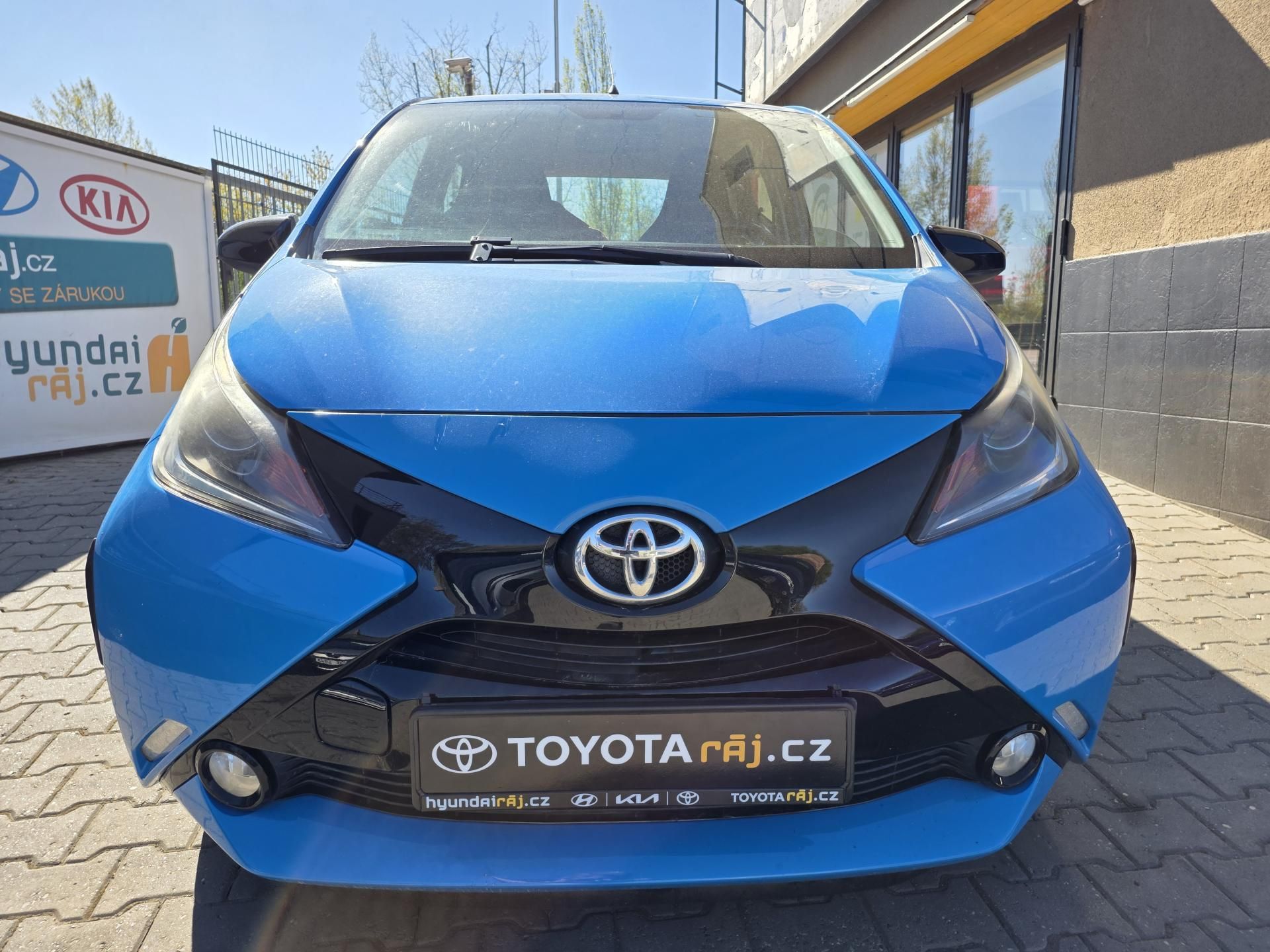 Toyota Aygo, 1.0-KLIMA-ALU-POSILOVAČ - fotka 3