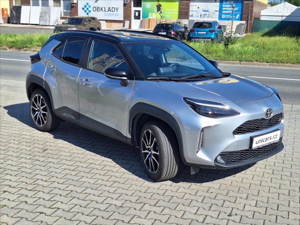Toyota Yaris Cross, 1,5 HEV FWD  GR sport ČR - fotka 3