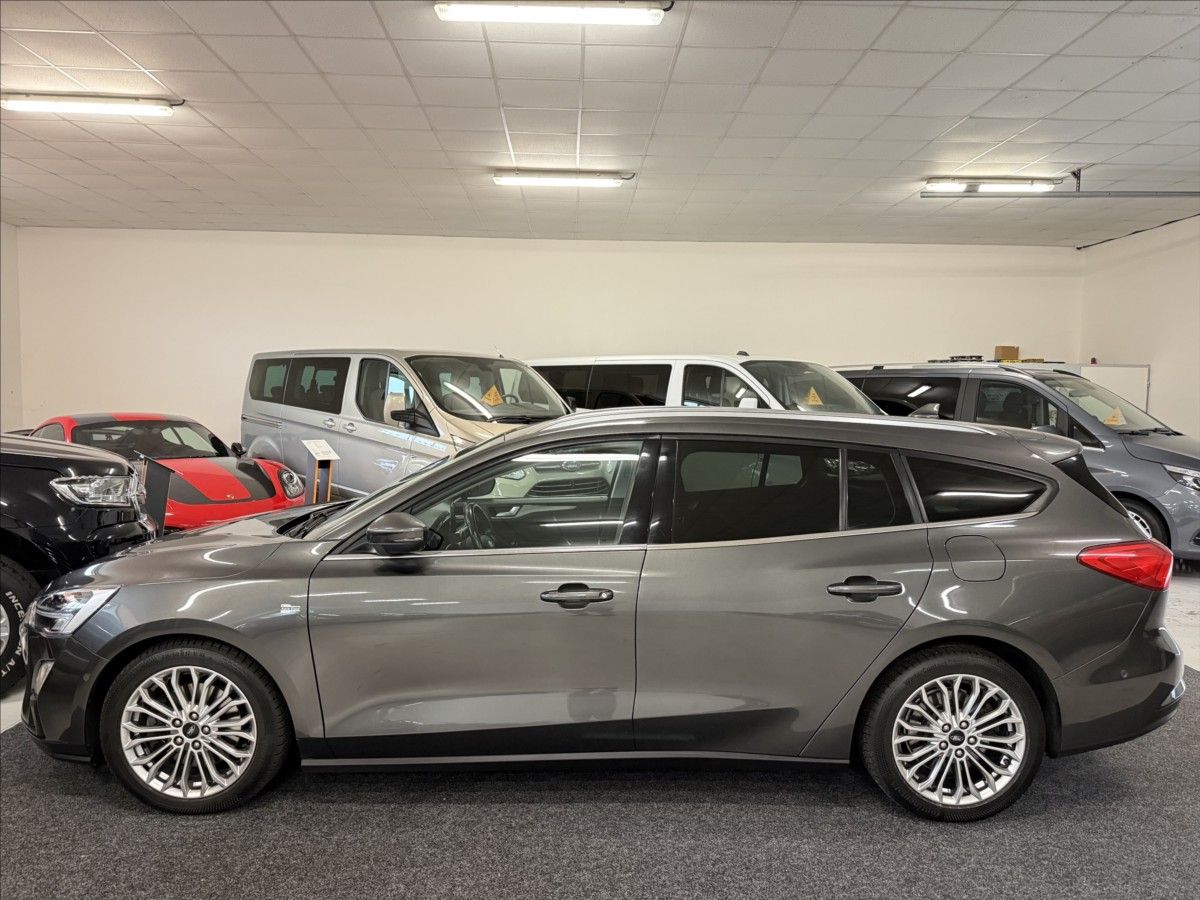 Ford Focus, 2,0 Titanium 110kW,LED,Top sta - fotka 3