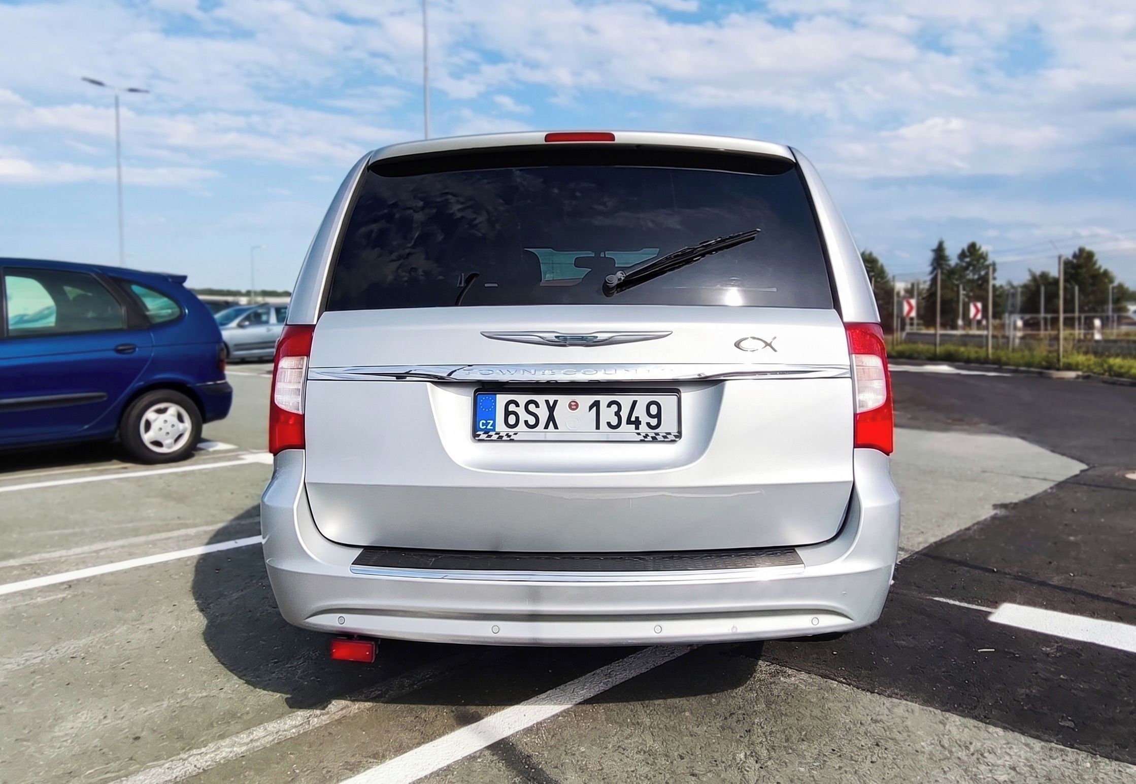 Chrysler Town & Country, 3.6 V6 Touring L, AndroidTV - fotka 3