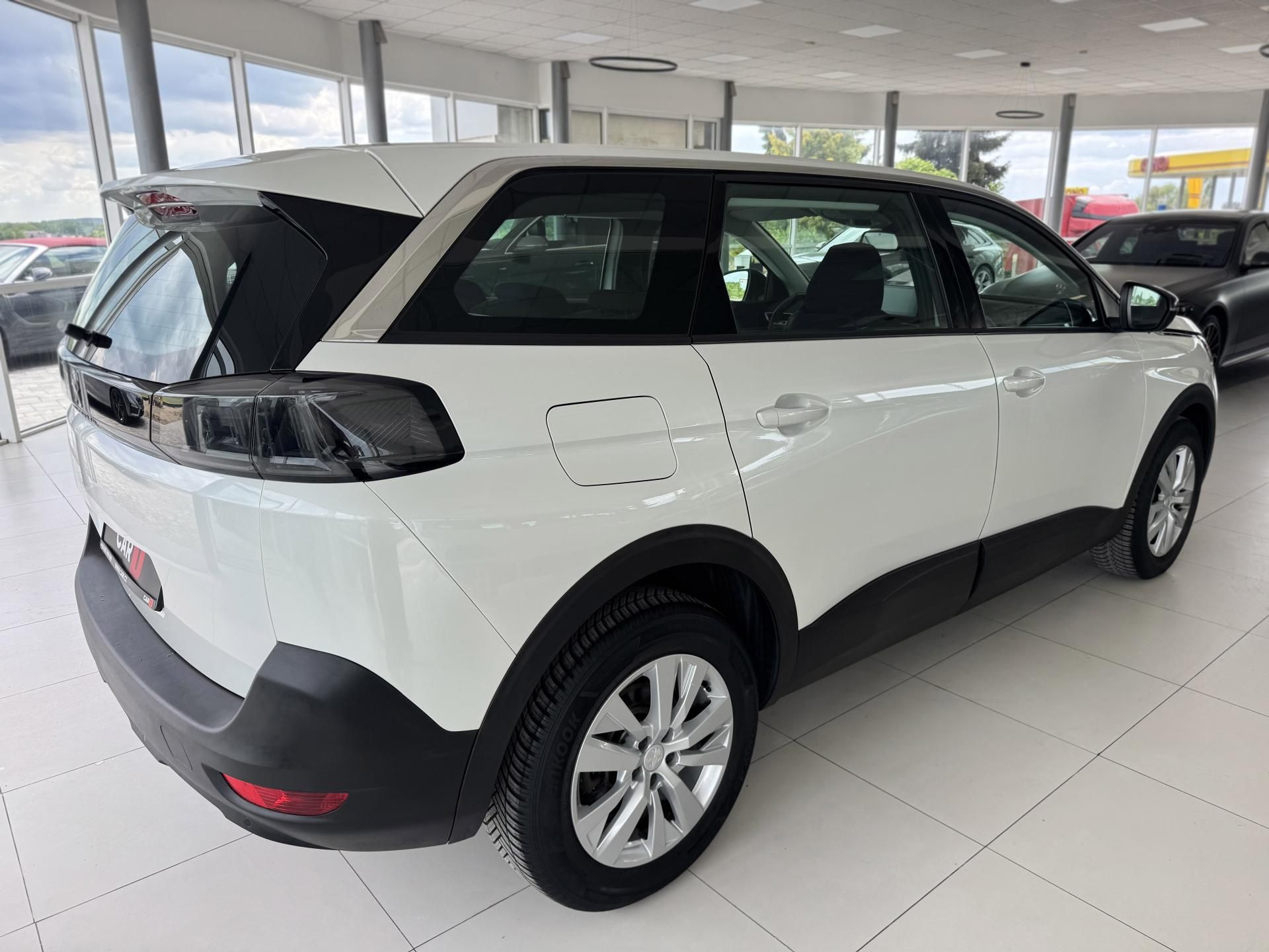 Peugeot 5008, 1,2PT AUT*96kW*Kamera*7MÍST - fotka 5