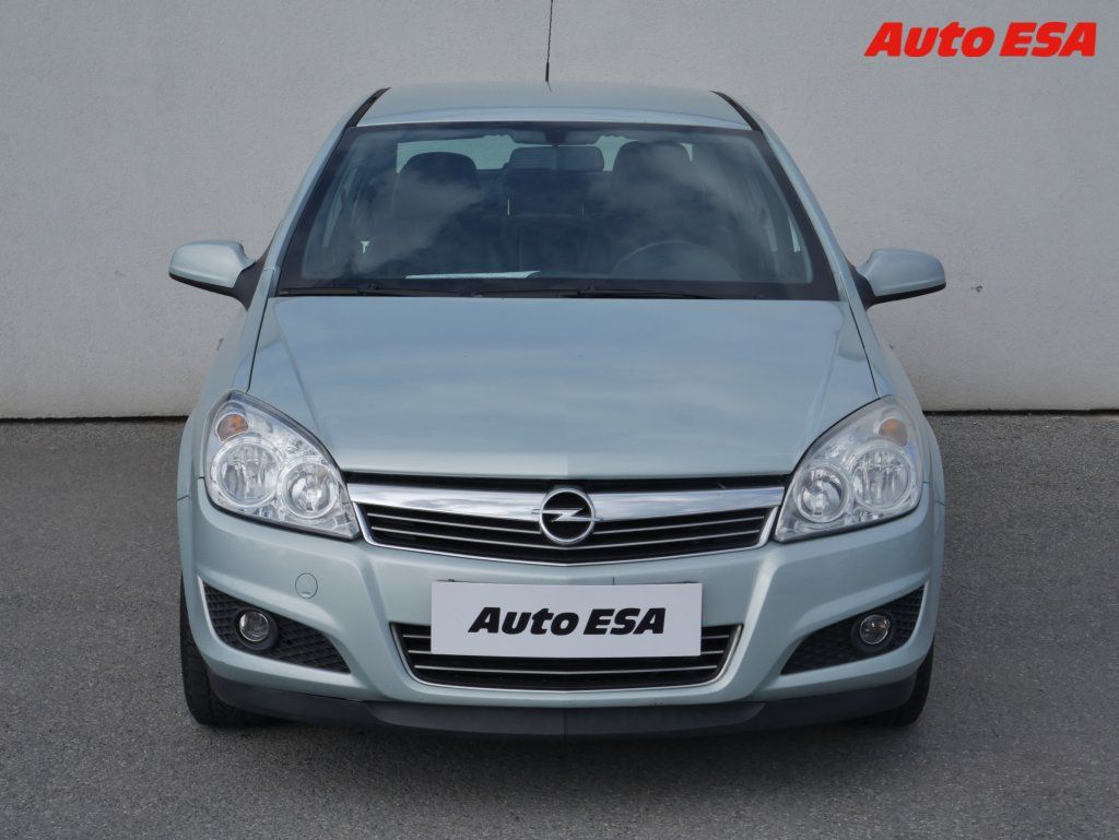 Opel Astra, 1.6i,ČR,AT,AC - fotka 2