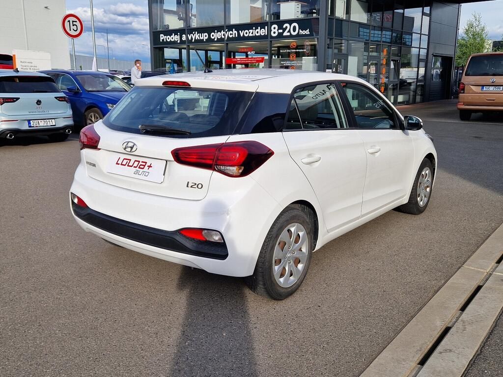 Hyundai i20, Comfort 1.2 i 55 kW - fotka 2