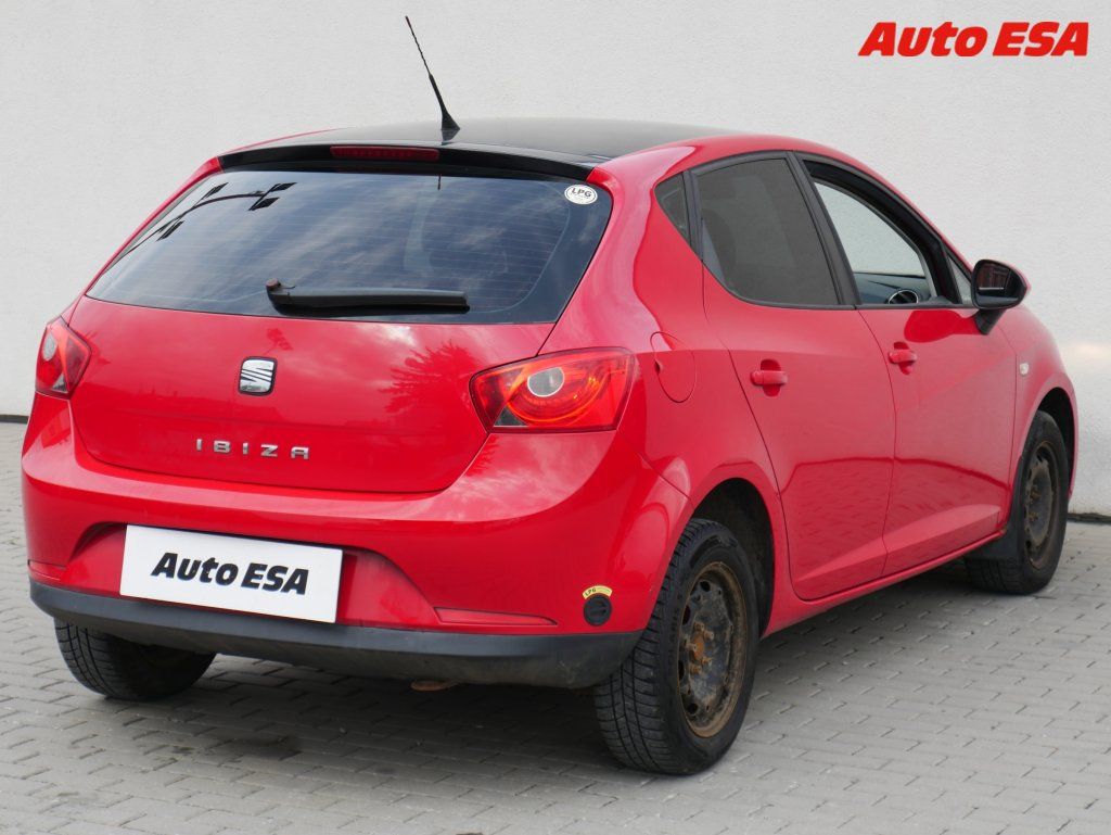Seat Ibiza, 1.4i,ČR - fotka 4