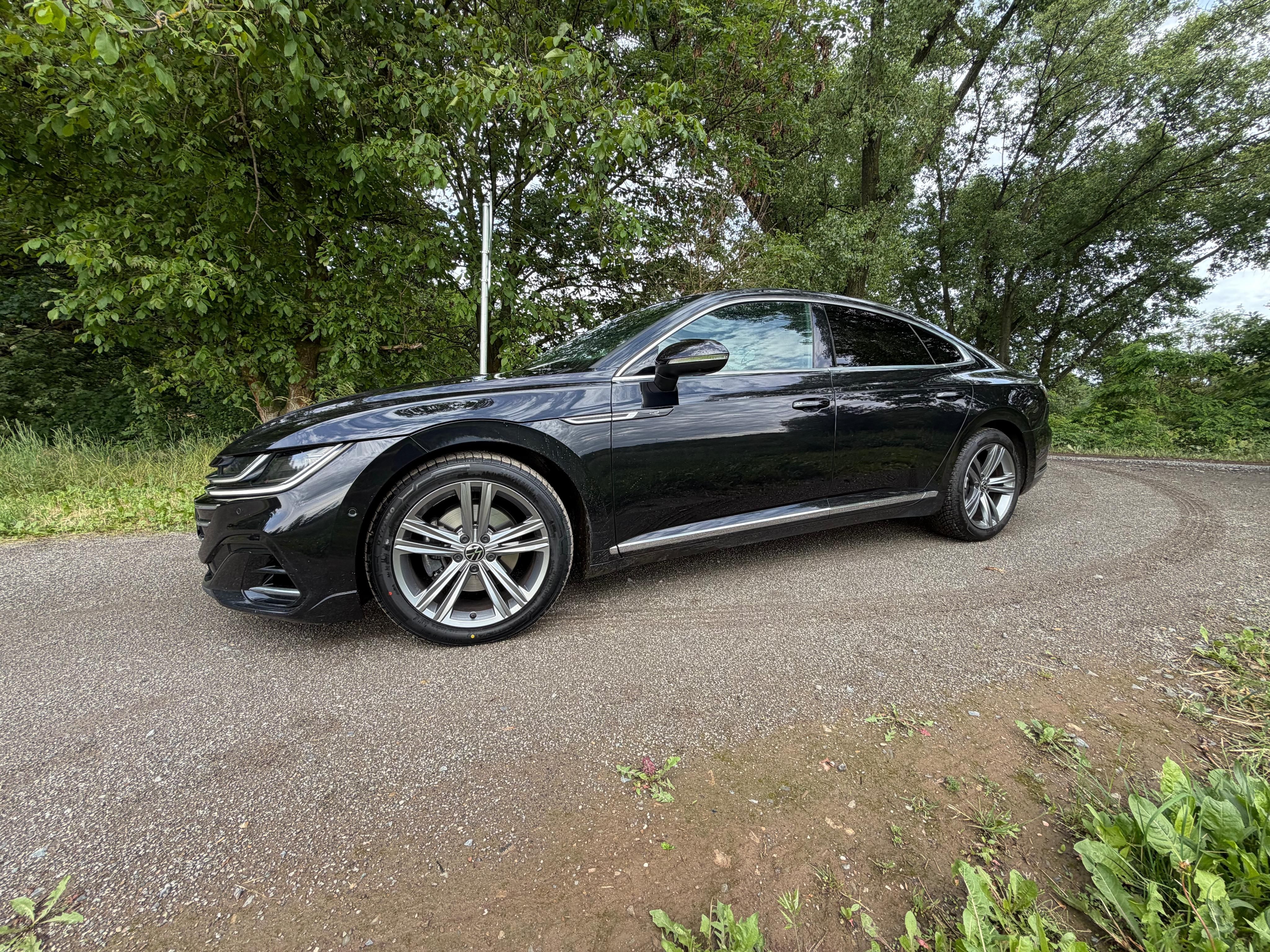Volkswagen Arteon, Volkswagen Arteon 2.0 TSI R-Li - fotka 3