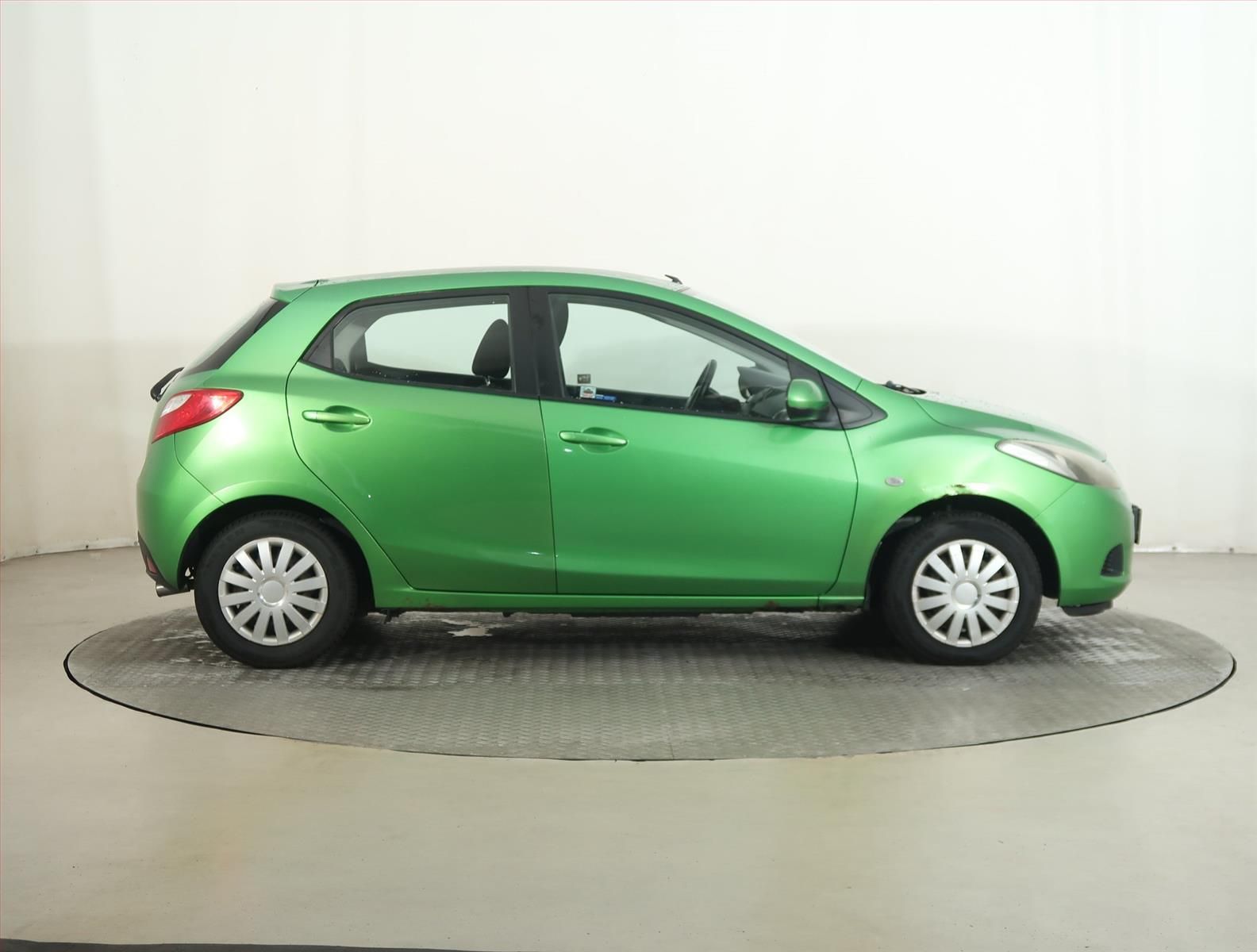 Mazda 2, 1.3 i, Klima - fotka 6