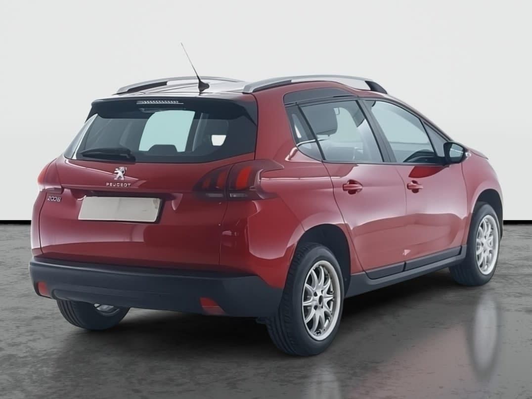 Peugeot 2008, 1.2 PureTech - fotka 4