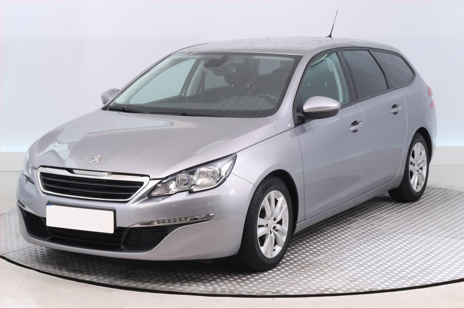Peugeot 308, 1.6 BlueHDi, Serv.kniha, Navi - fotka 2