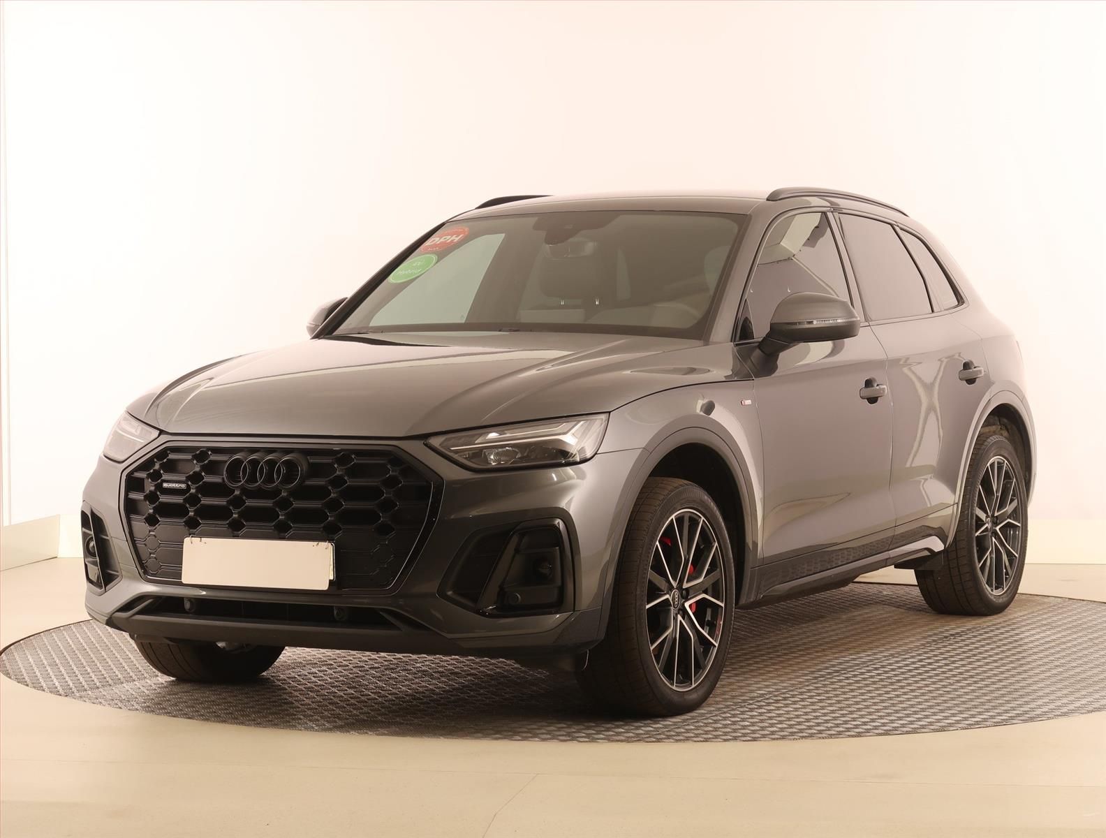 Audi Q5, 40 TDI, S line - fotka 2