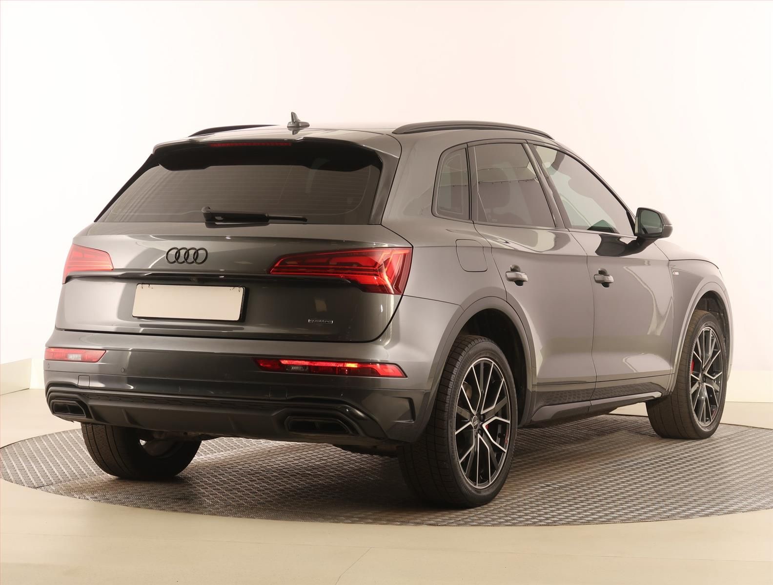 Audi Q5, 40 TDI, S line - fotka 5