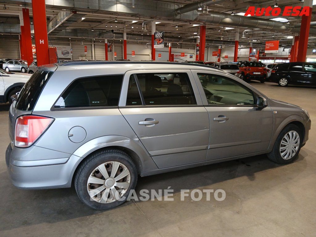 Opel Astra, 1.6i - fotka 2