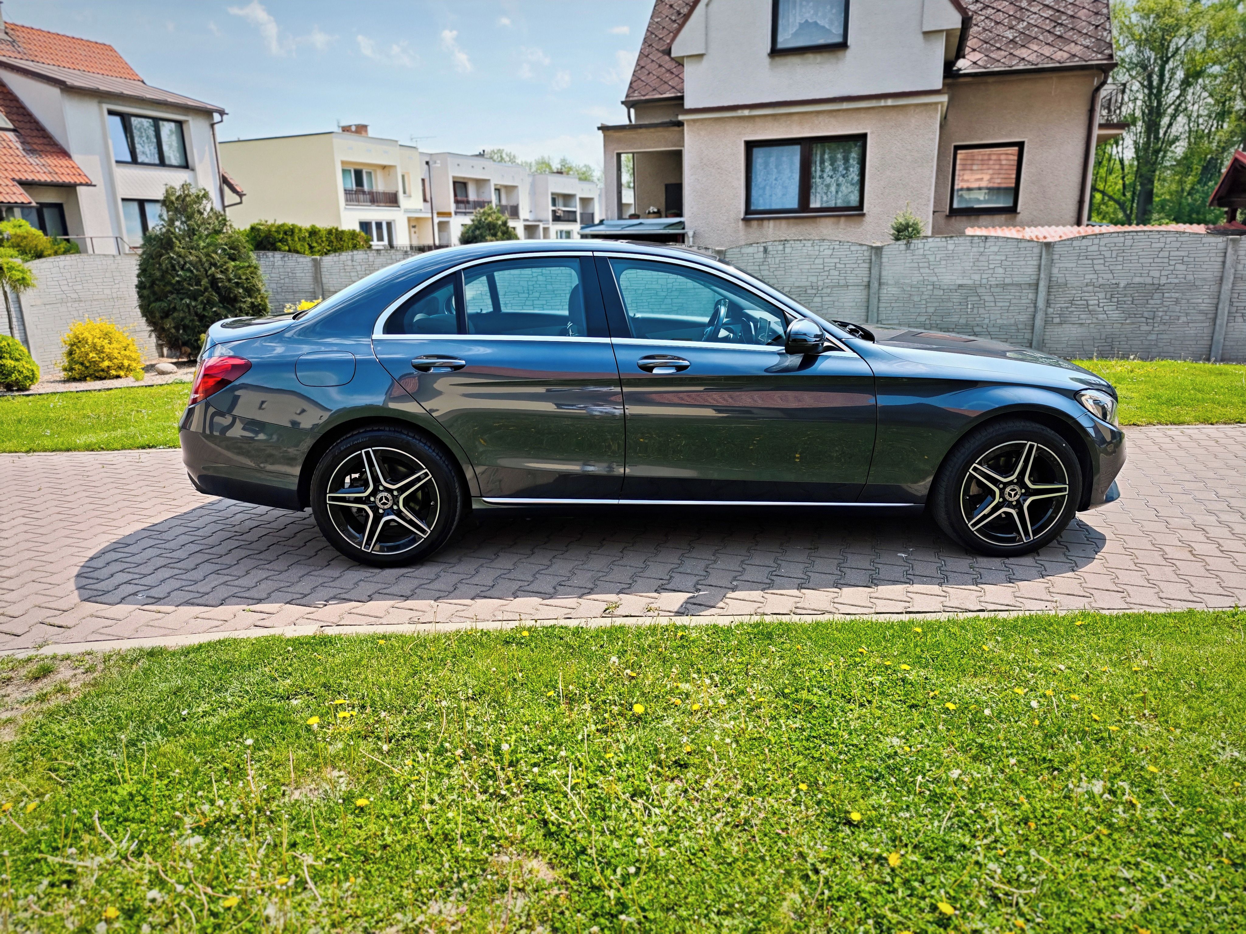 Mercedes-Benz Třídy C, 10/2017 SERVIS AMG kola - fotka 5