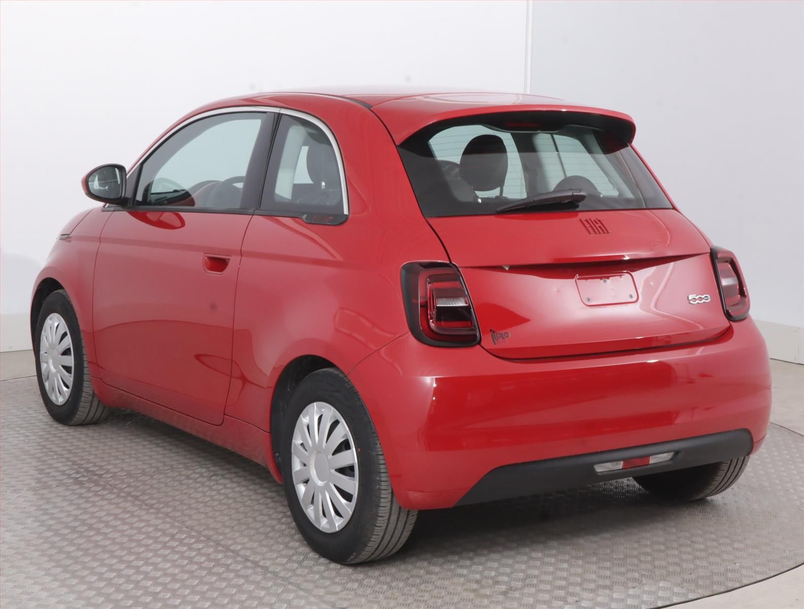 Fiat 500E, 42 kWh, Automat, Navi - fotka 4