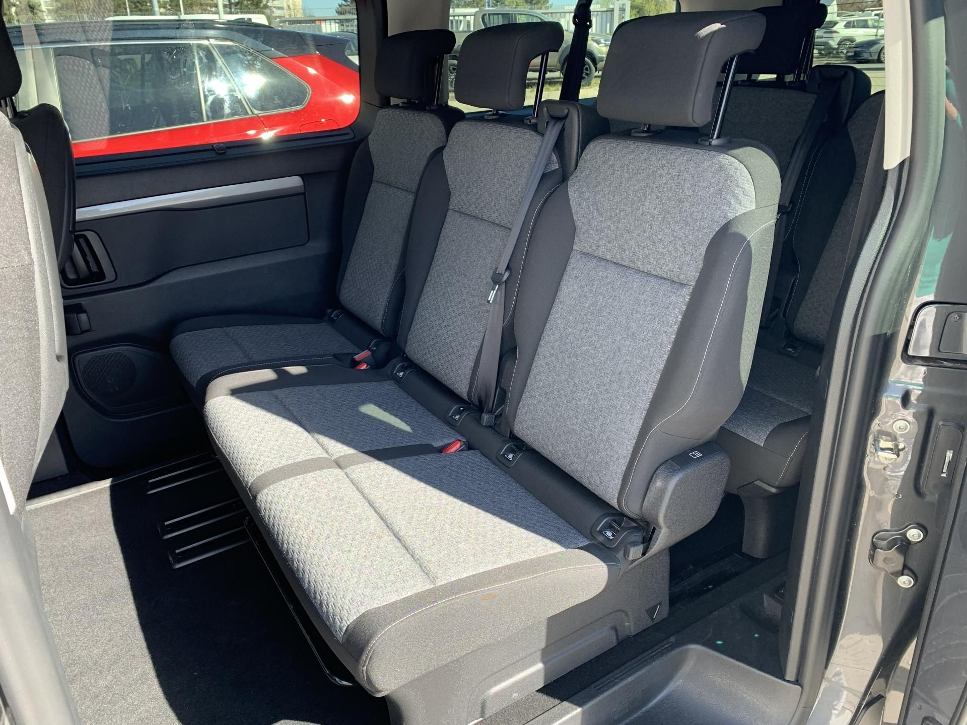 Toyota Proace Verso, FAMILY 2,0 L2 AT8 - fotka 6