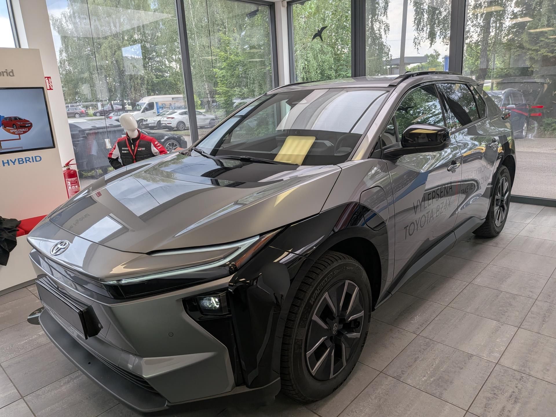 Toyota bZ4X, Style (224 koní) akumulátor 73 - fotka 3