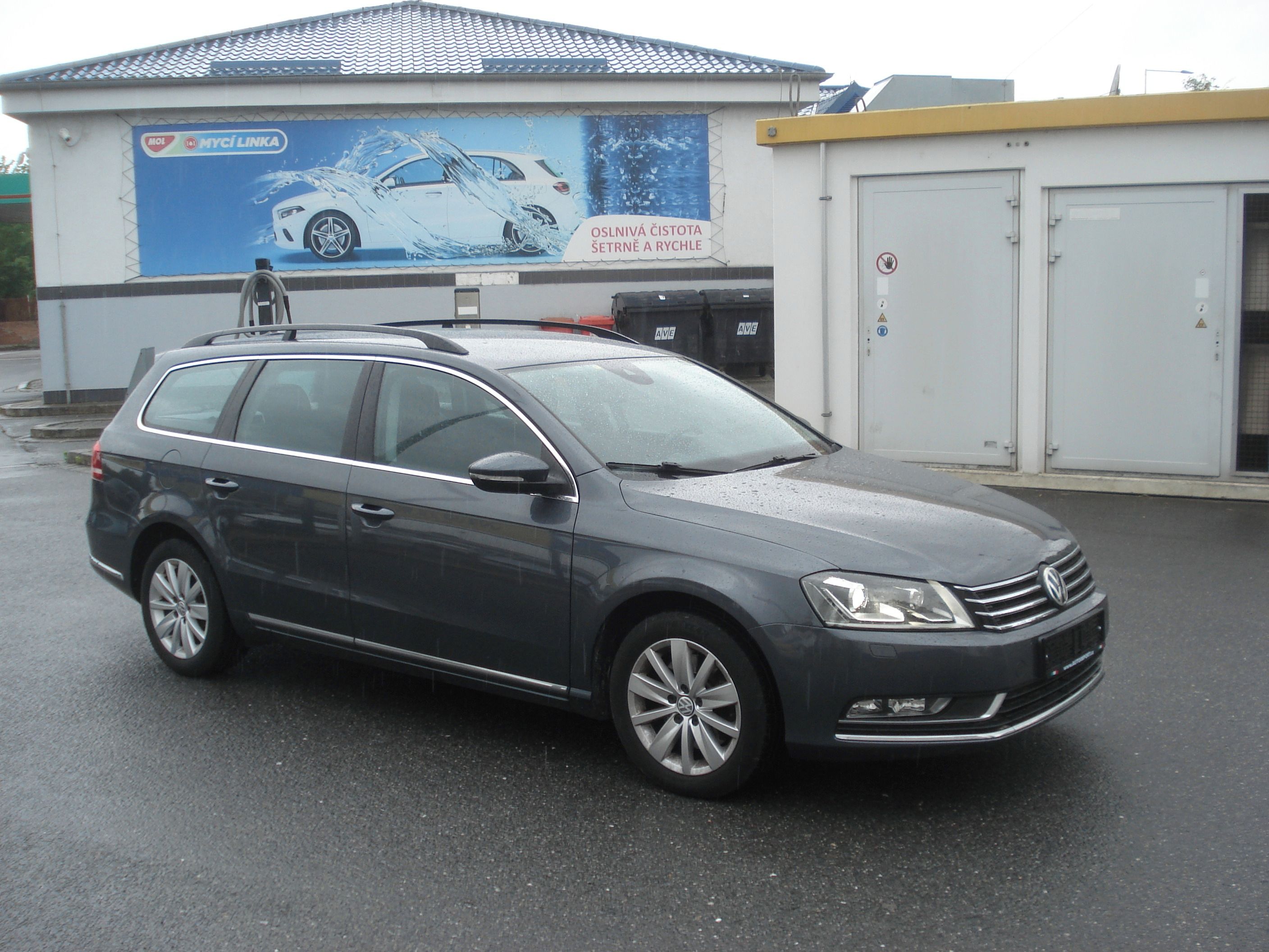 Volkswagen Passat, 2.0 TDi BIXENONY TAŽNÉ - fotka 6