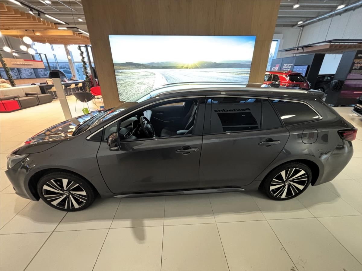 Toyota Corolla, 1,8   TS Style HEV - fotka 4