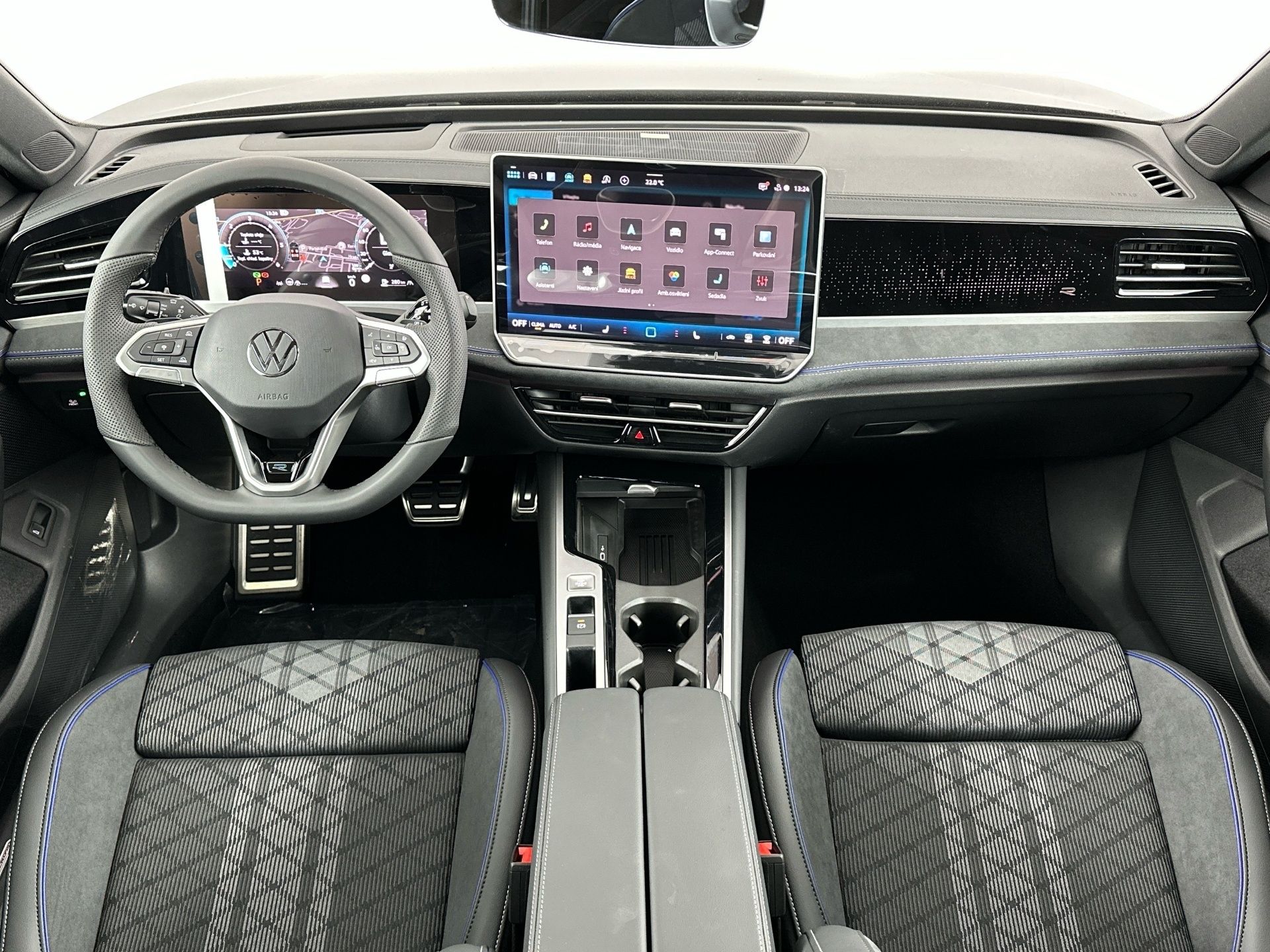 Volkswagen Passat, R-Line 2.0 TDI 142kW 4Motion D - fotka 5