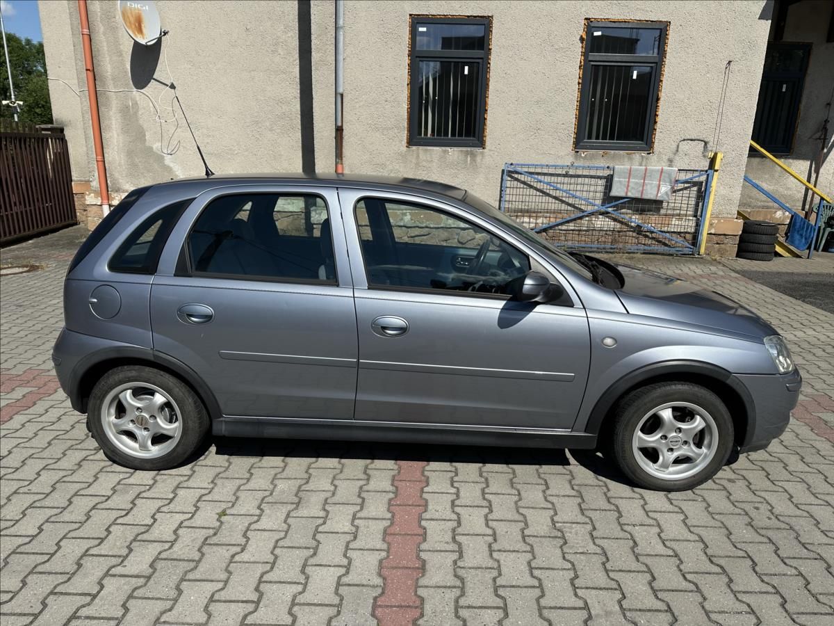 Opel Corsa, 1,2 KLIMA - fotka 2