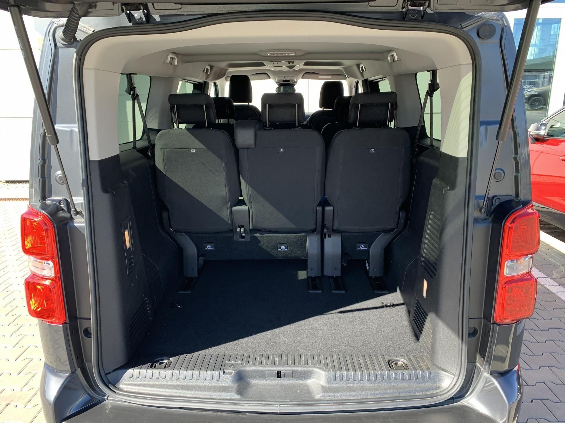 Toyota Proace Verso, FAMILY 2,0 L2 AT8 - fotka 5