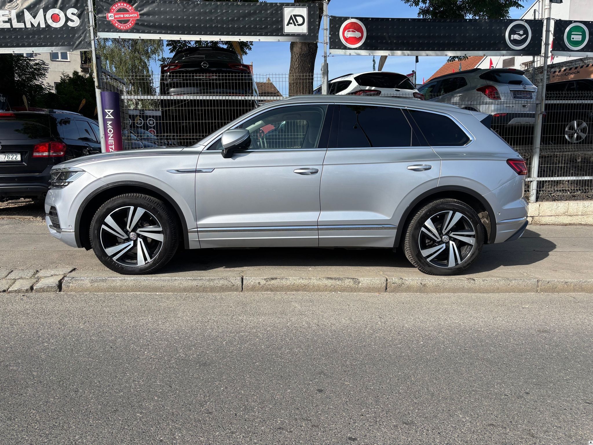 Volkswagen Touareg, 3.0TDi-2020-CZ-1MAJ-DPH-WEBAST - fotka 2