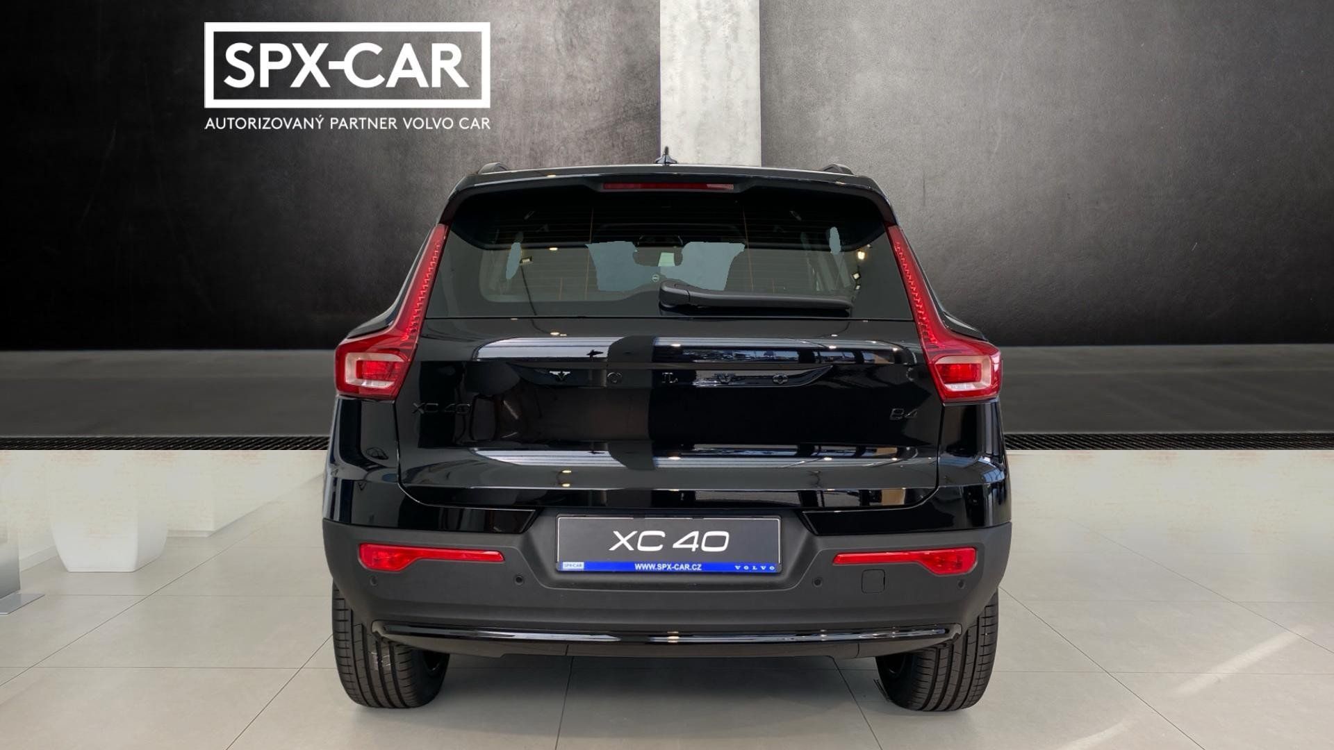 Volvo XC40, PLUS BLACK EDITION, B4 FWD, 14 - fotka 6
