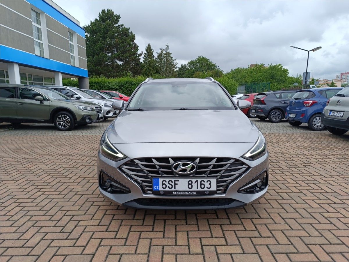 Hyundai i30, 1,0 T-GDi AUTOMAT DCT Smart - fotka 4