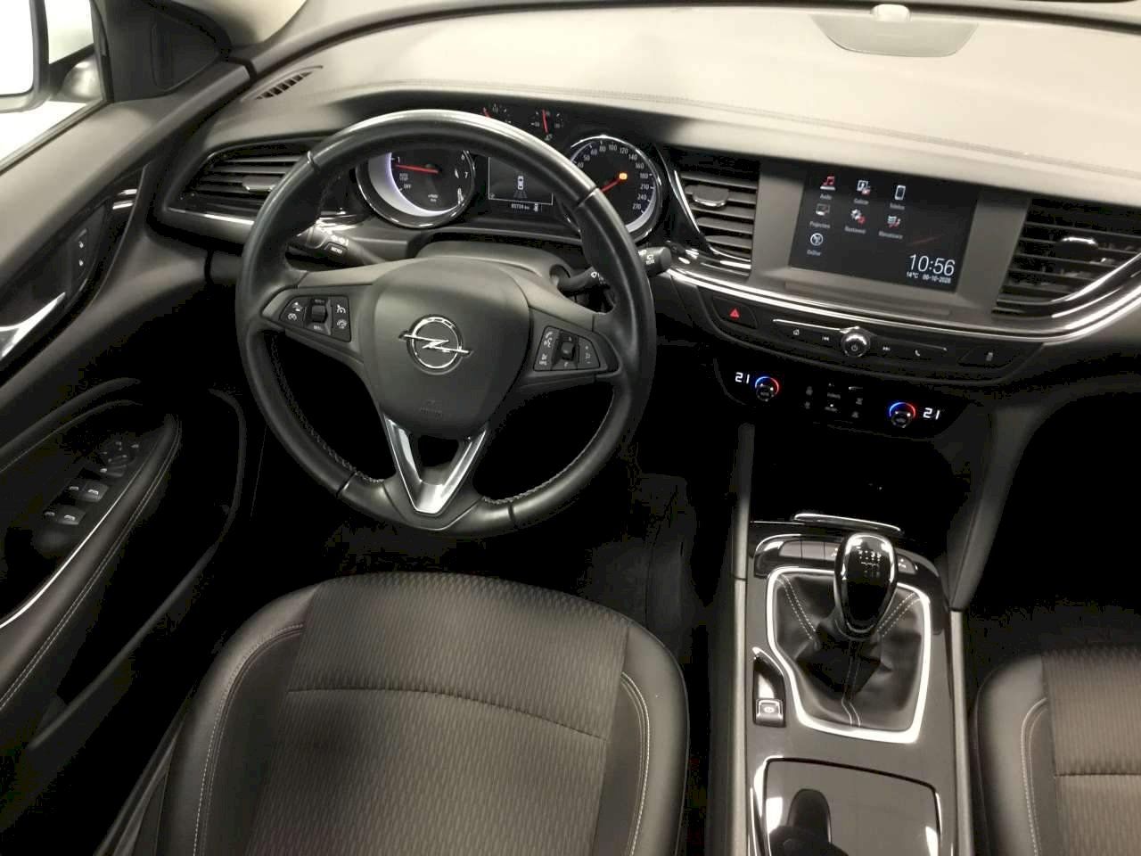 Opel Insignia, Sports Tourer 1.5 Turbo 121 kW - fotka 5