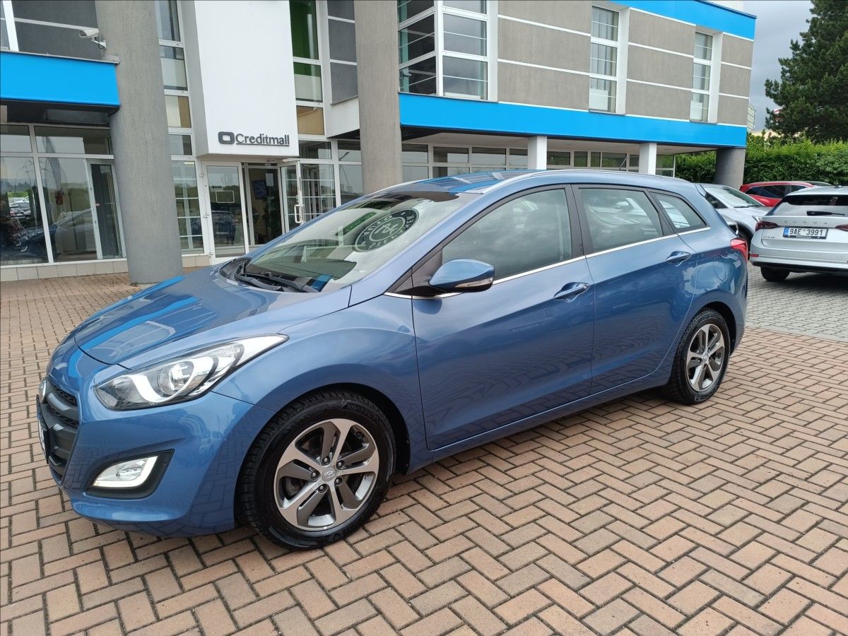 Hyundai i30, 1,6 MPi Trikolor - fotka 3