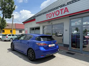 Auto 6