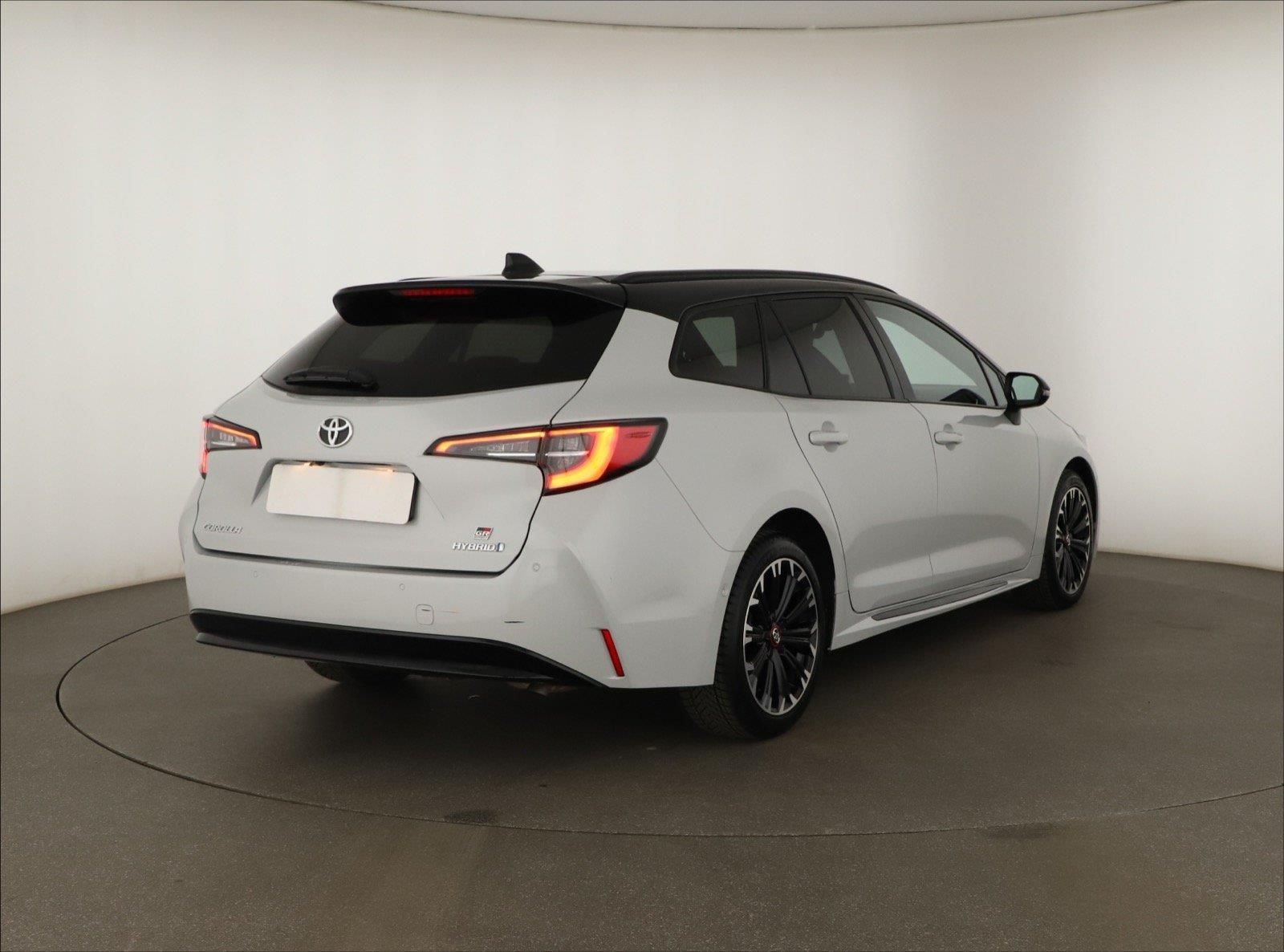Toyota Corolla, 1.8 Hybrid, GR Sport, Automat - fotka 5