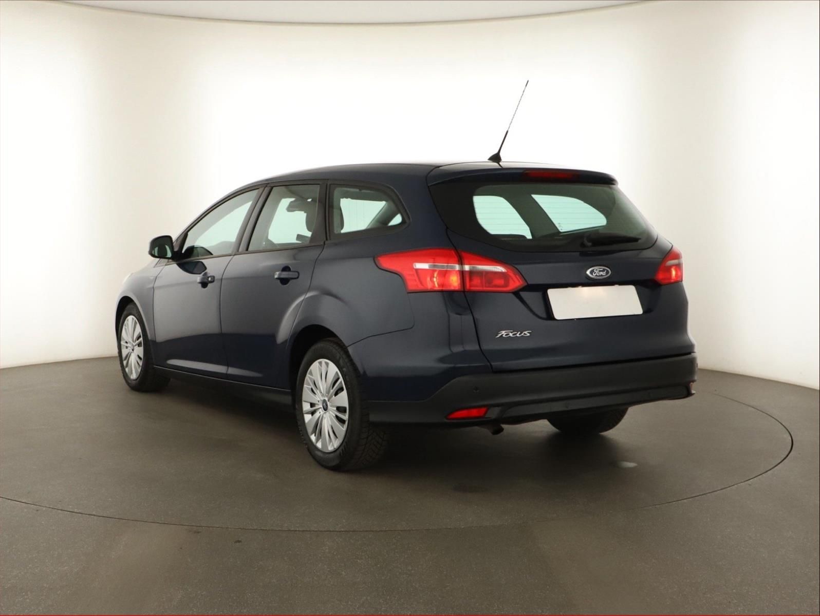 Ford Focus, 1.5 TDCi, Klima, Tempomat - fotka 4