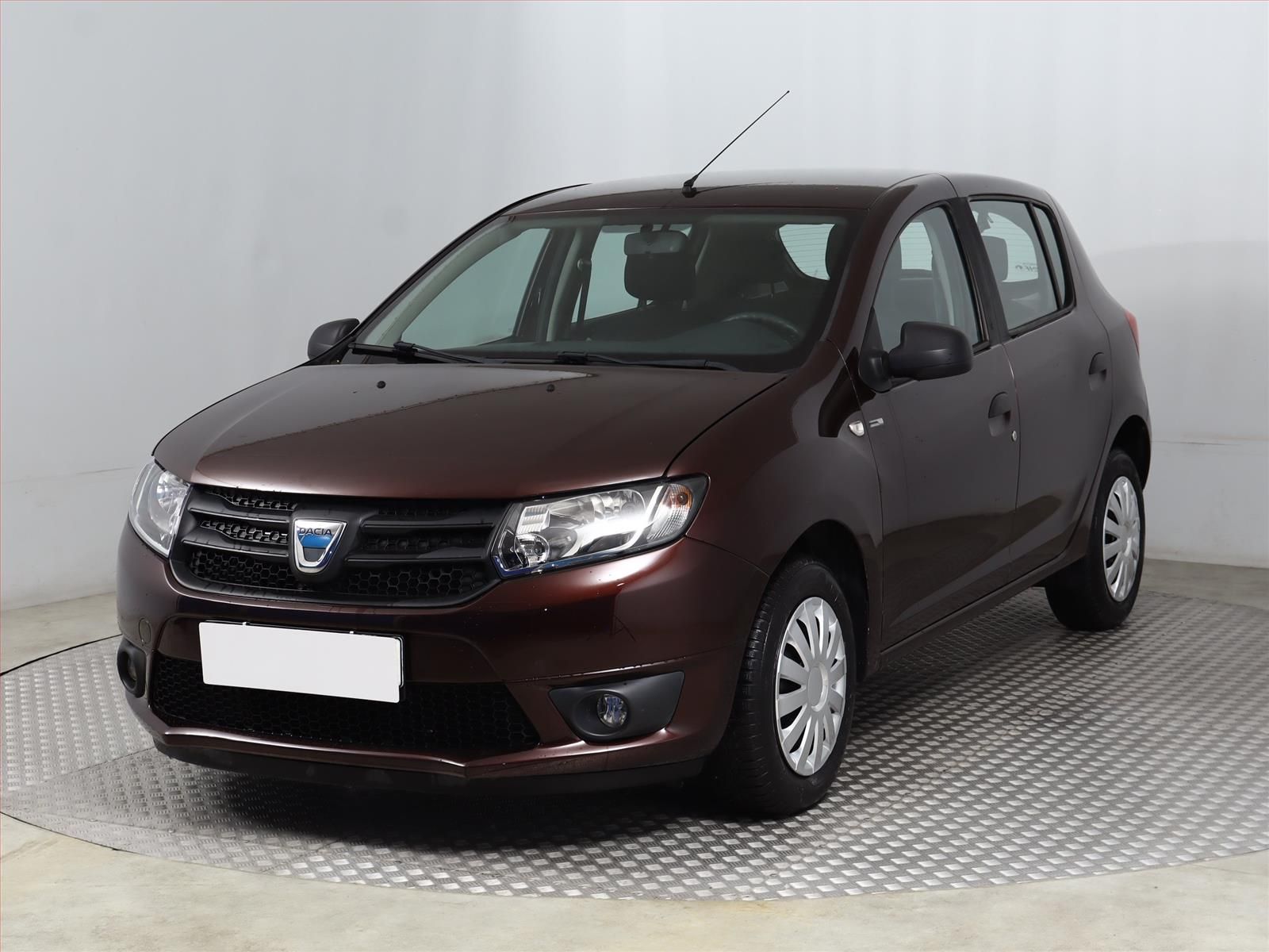 Dacia Sandero, 1.2 16V, El. okna - fotka 2