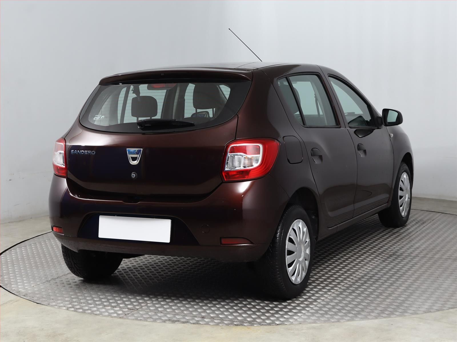 Dacia Sandero, 1.2 16V, El. okna - fotka 5