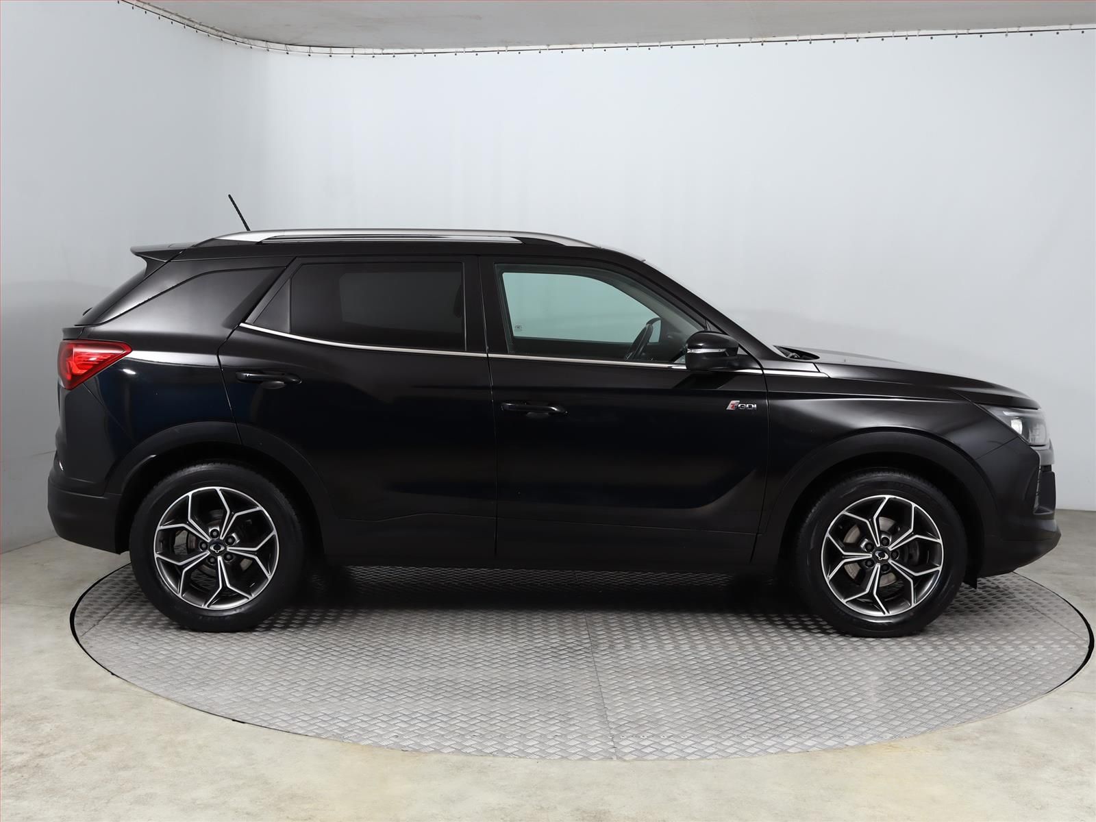 SsangYong Korando, 1.5 T-GDI, Automat, ČR,1.maj - fotka 6