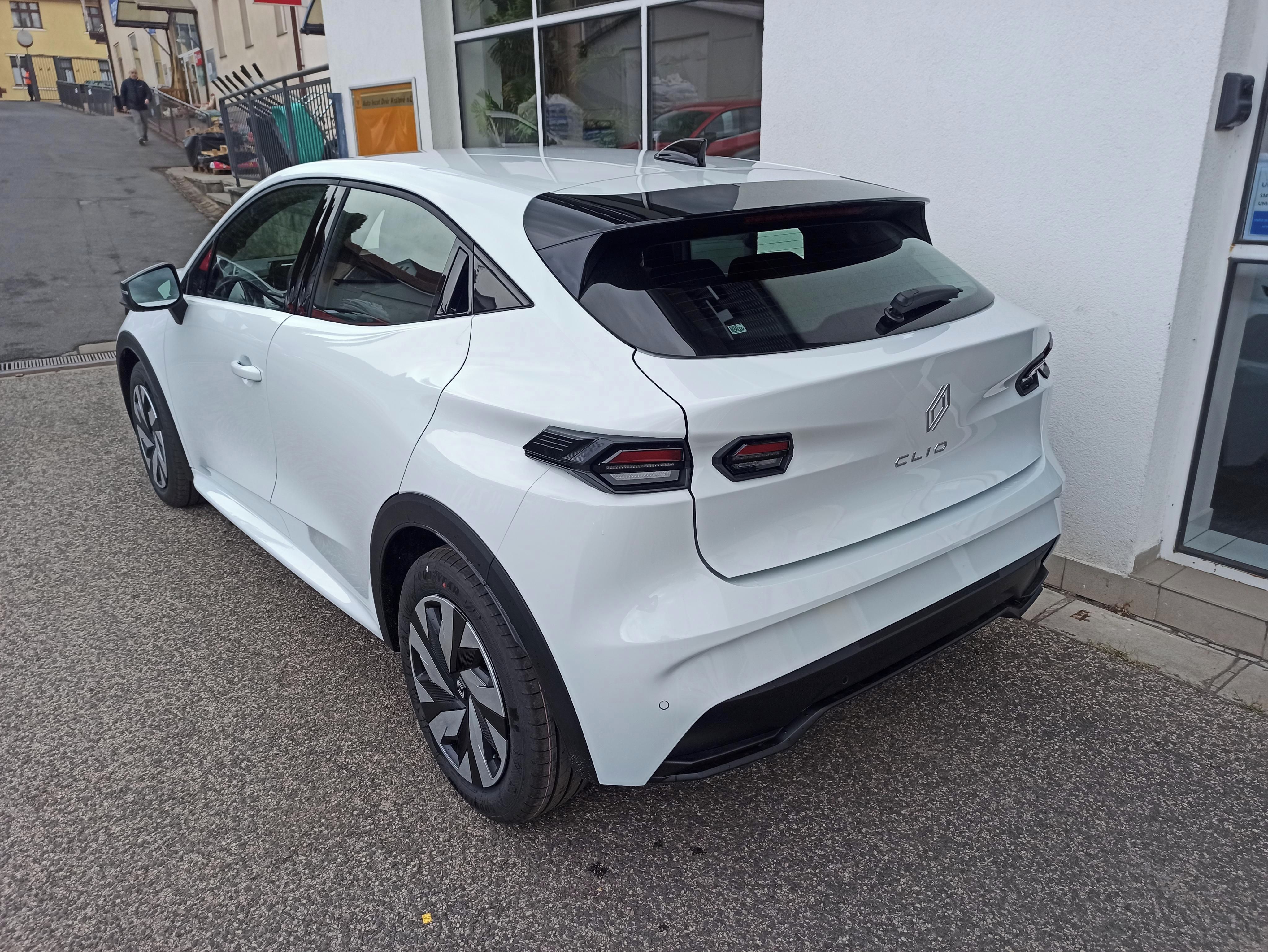 Renault Clio, Nové Clio Evolution TCe 115 - fotka 3