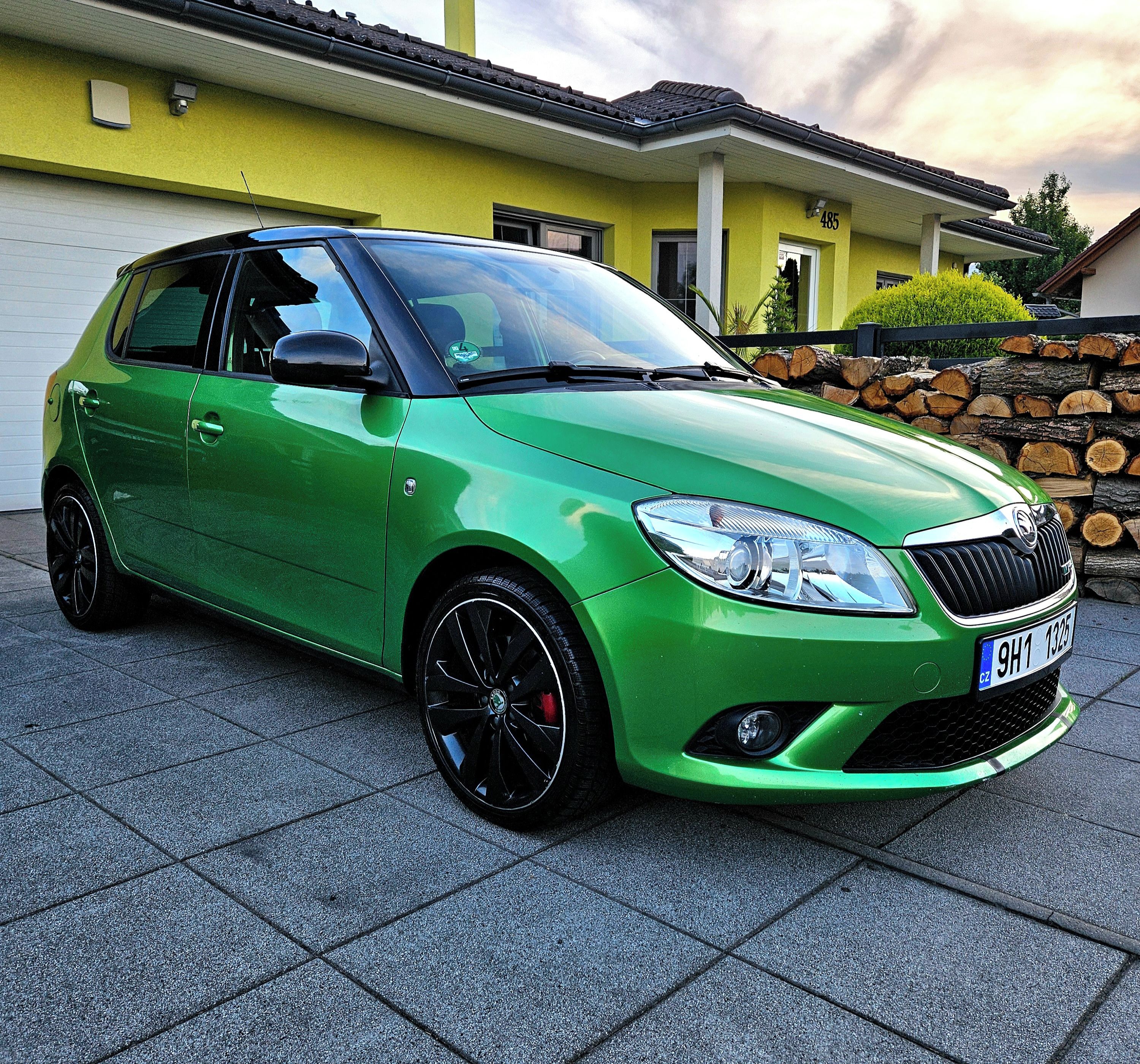 Škoda Fabia, RS 1.4TSI 132KW DSG! TOP STAV! - fotka 2