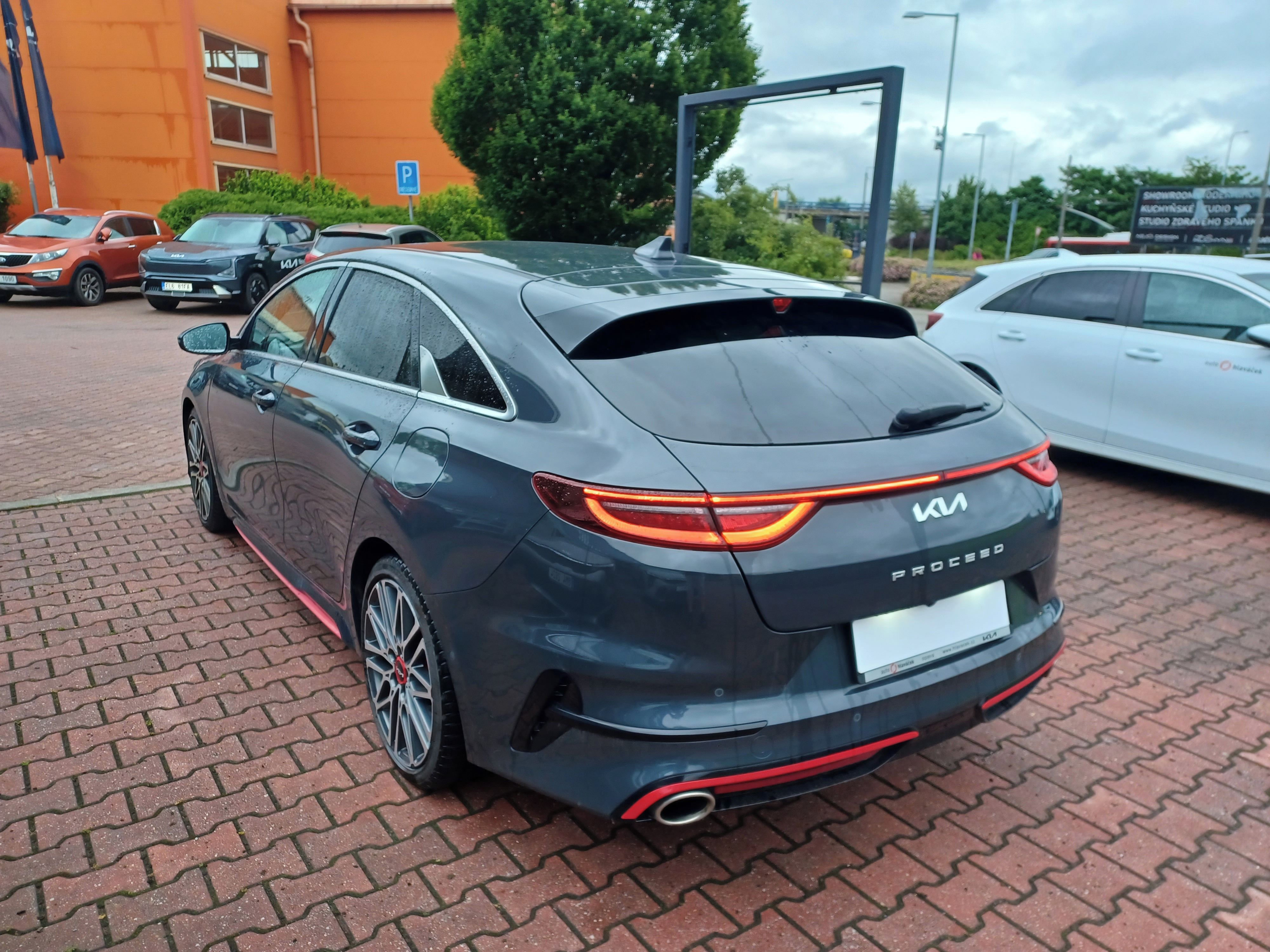 Kia ProCeed, 1.6 T-GDi 150kW 7DCT GT záruka - fotka 3