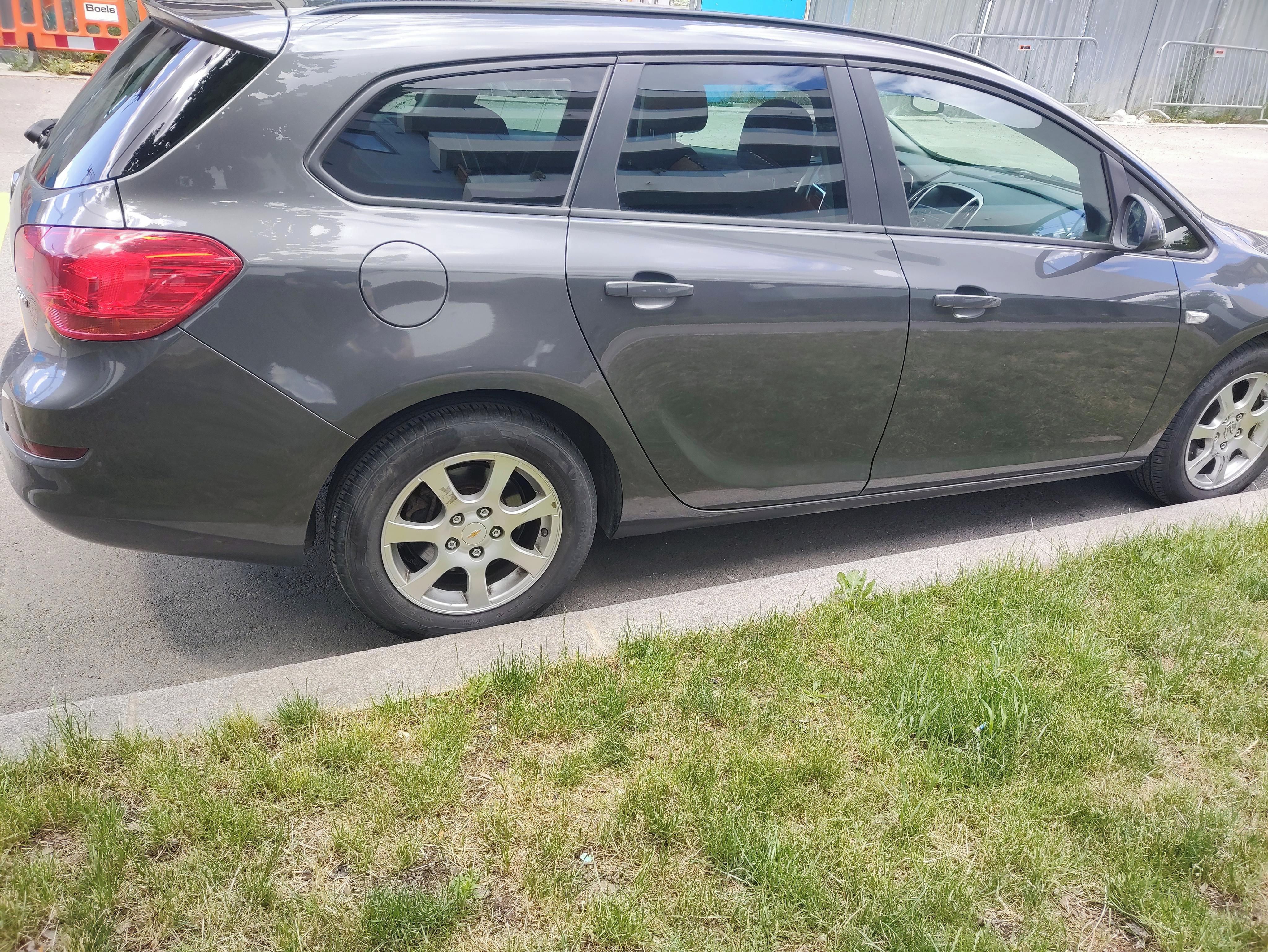 Opel Astra, Sports Tourer 1.7 CDTi - fotka 6
