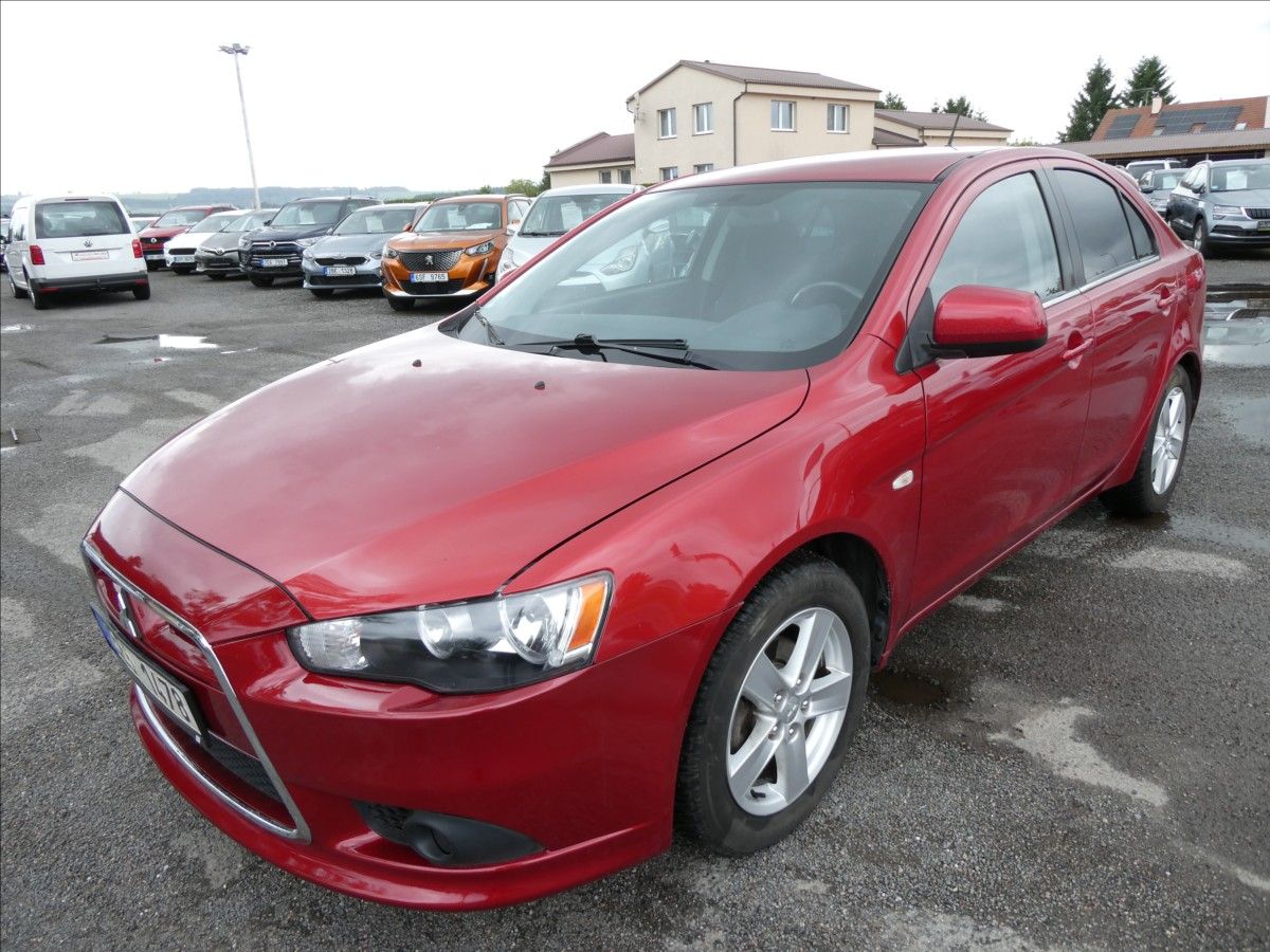 Mitsubishi Lancer, 1,8 i 105kW Sportback, klima - fotka 3