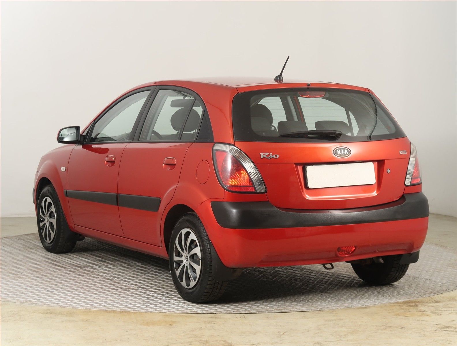 Kia Rio, 1.4 16V, po STK, udržované - fotka 4