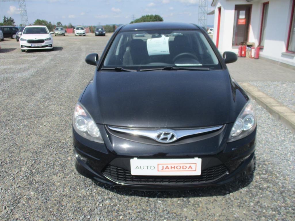 Hyundai i30, 1,4 16V, klima,serviska, - fotka 2