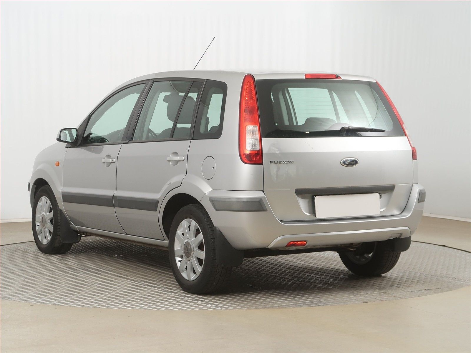 Ford Fusion, 1.4, Automatická klima - fotka 4